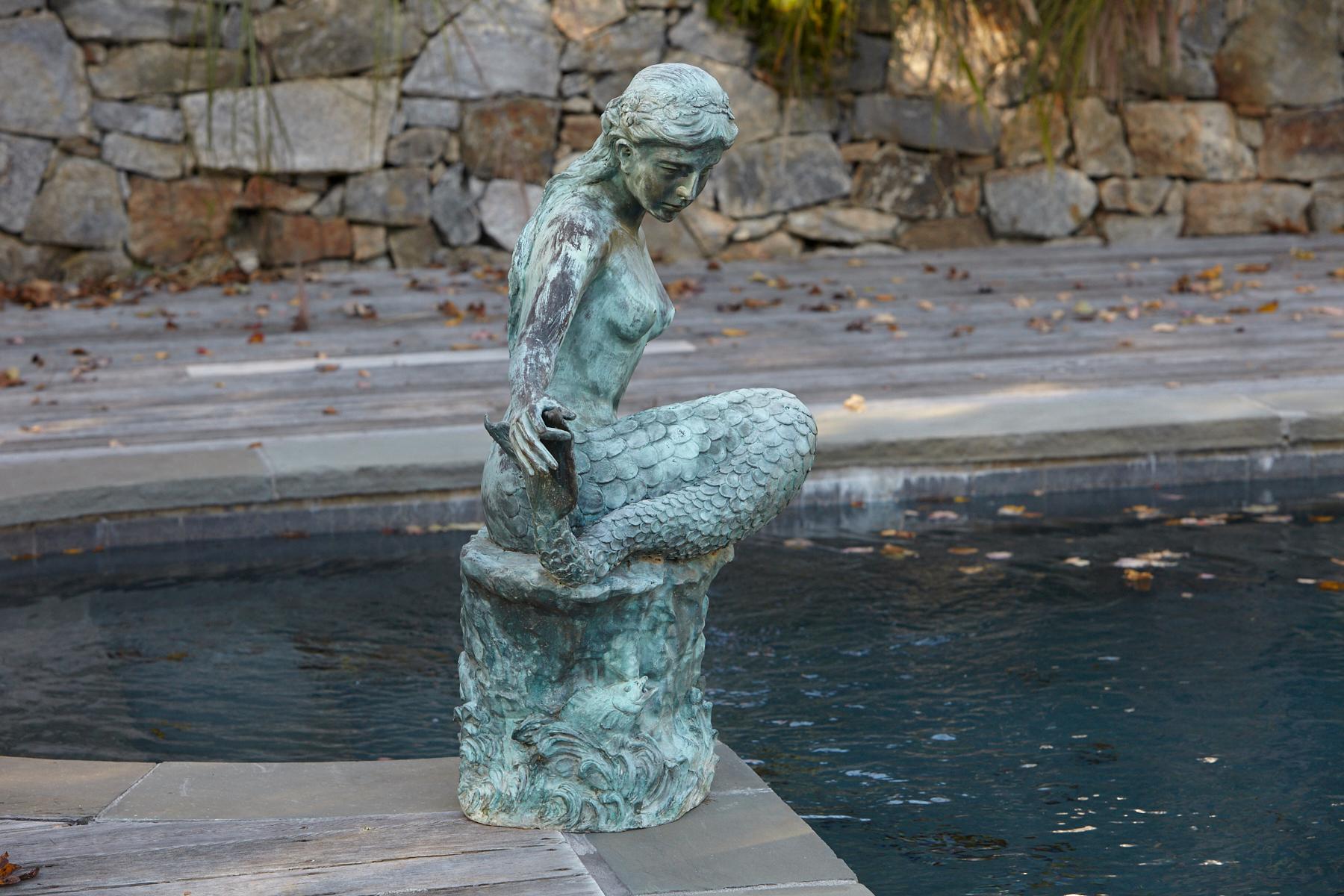 Large and Detailed Bronze Water Garden / Fountain Statue of Mermaid, 1940s In Good Condition In Pau, FR