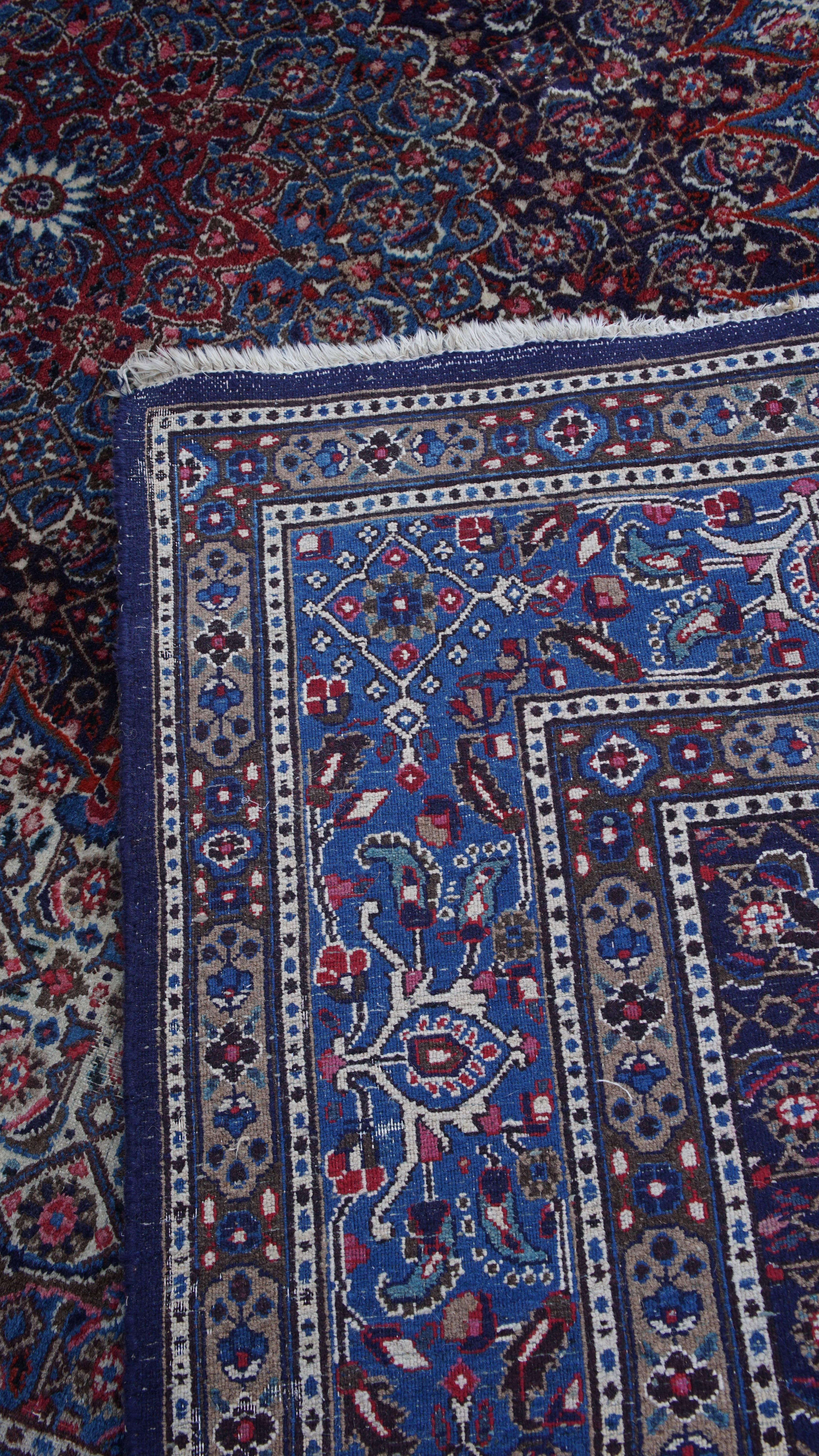 Großer und unverwechselbarer blauer handgeknüpfter Orientteppich - 343x223 cm im Angebot 2