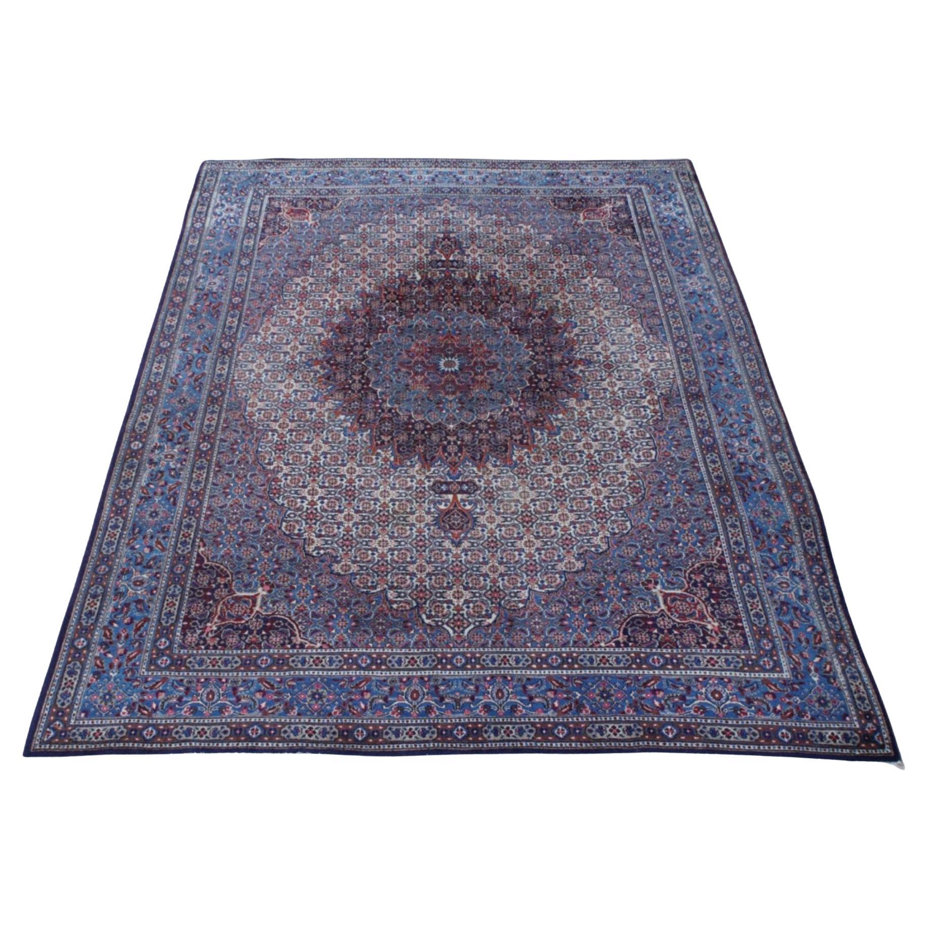 Großer und unverwechselbarer blauer handgeknüpfter Orientteppich - 343x223 cm im Angebot