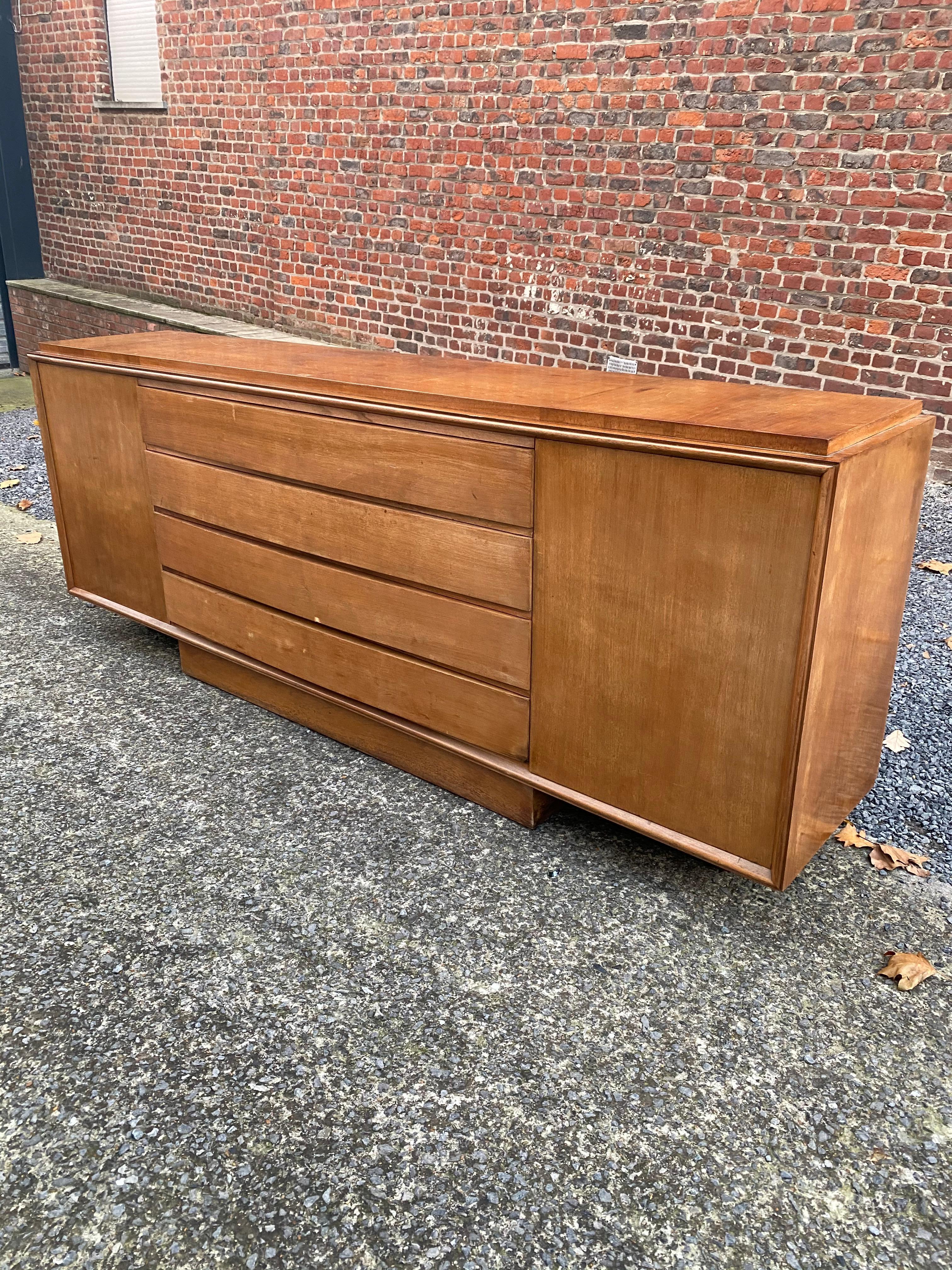 Large and Elegant Art Deco Chest of Drawers, circa 1930 In Good Condition For Sale In Saint-Ouen, FR