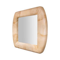 Grande ed eccezionale specchio artigianale in pelle di capra laccata 1988