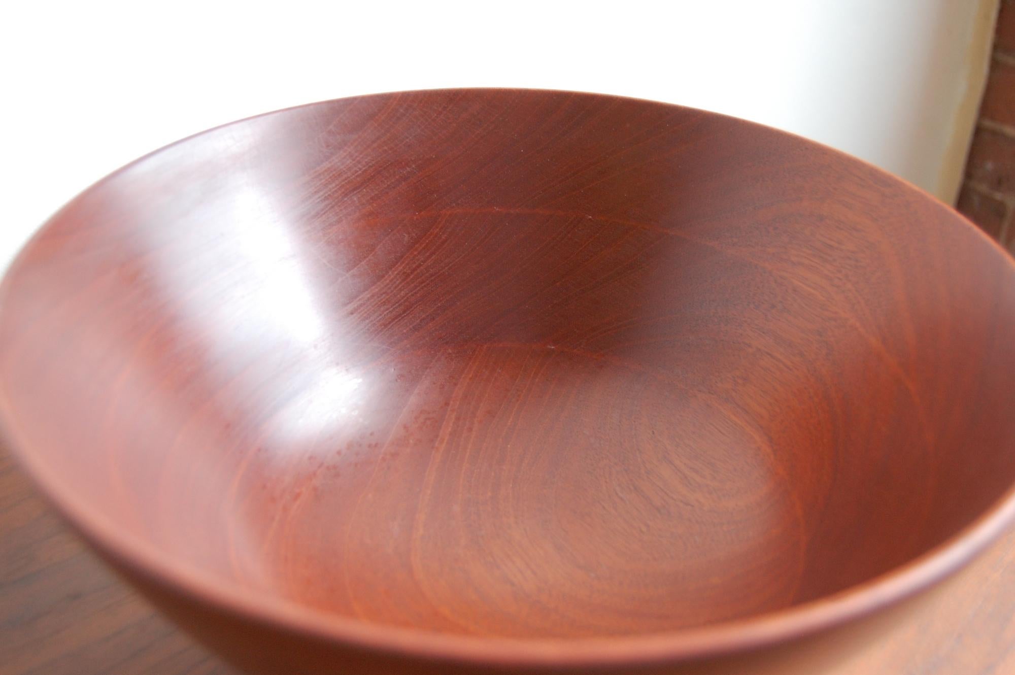 Large and Exquisite Turned Teak bowl by Frederik Lunning In Good Condition For Sale In Providence, RI