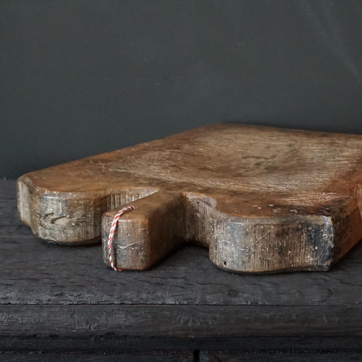 Large and Heavy 18th Century French Fruit Wood 'Shoulder' Cutting Chopping Board 5