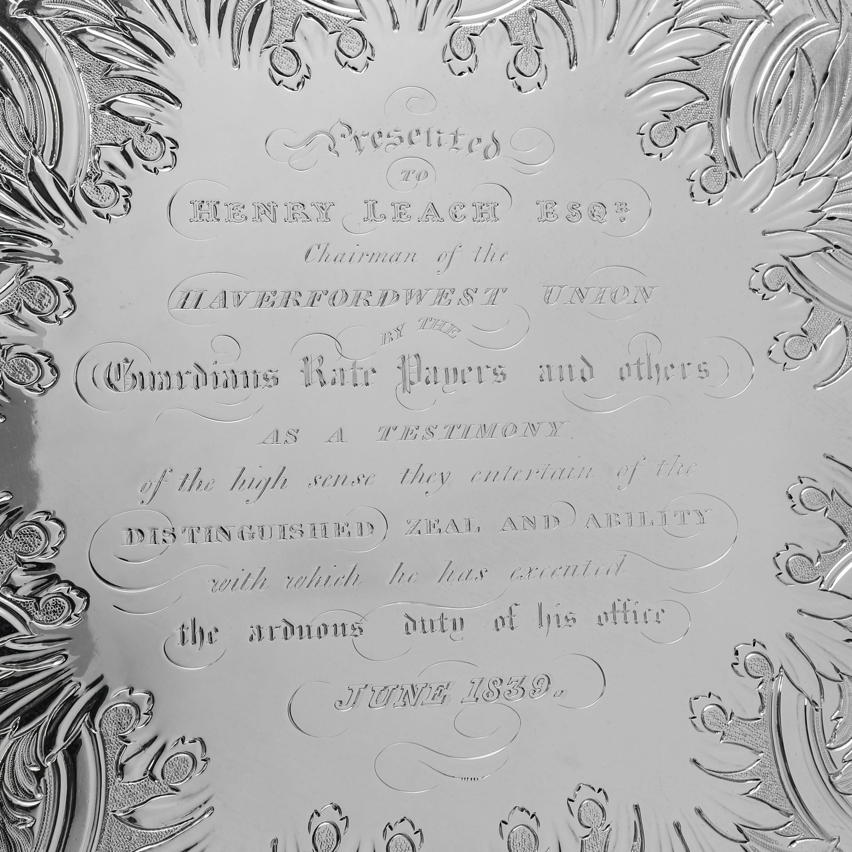 English Large and heavy early Victorian sterling silver salver made in 1837 by Barnards For Sale