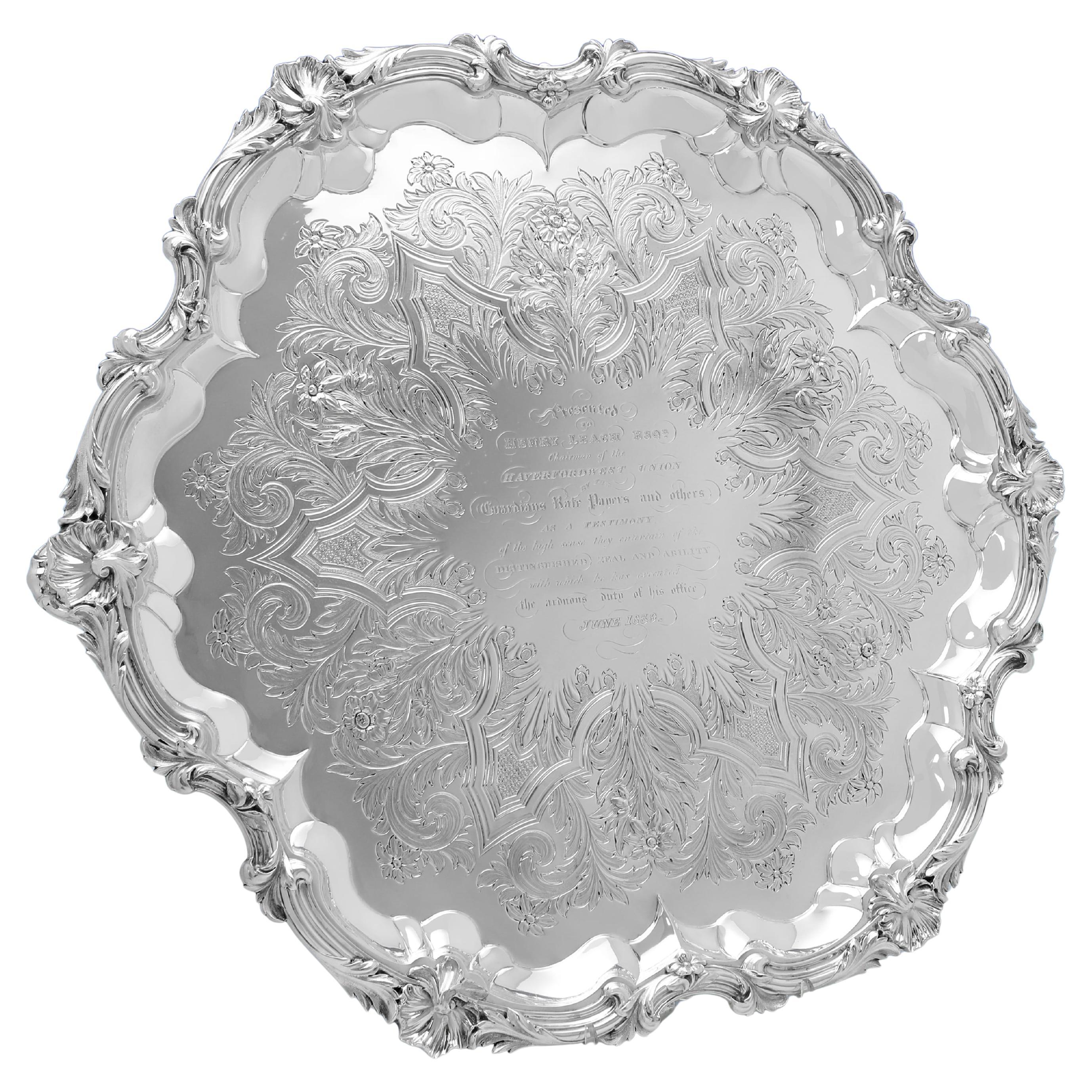Large and heavy early Victorian sterling silver salver made in 1837 by Barnards For Sale