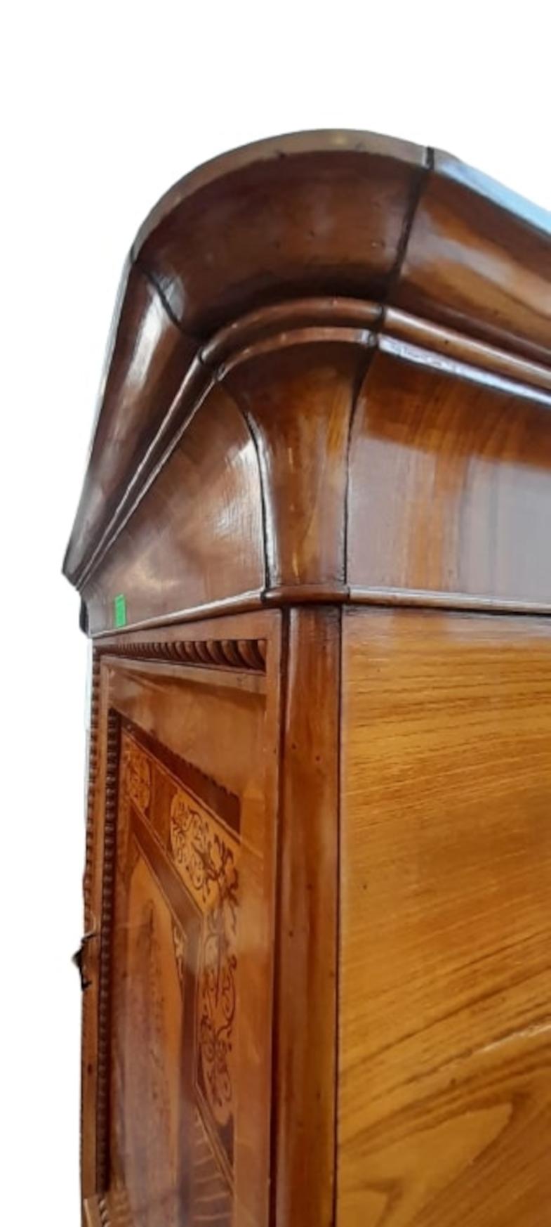 Inlay Large and Important French Secretaire of Excellent Cabinet Making For Sale