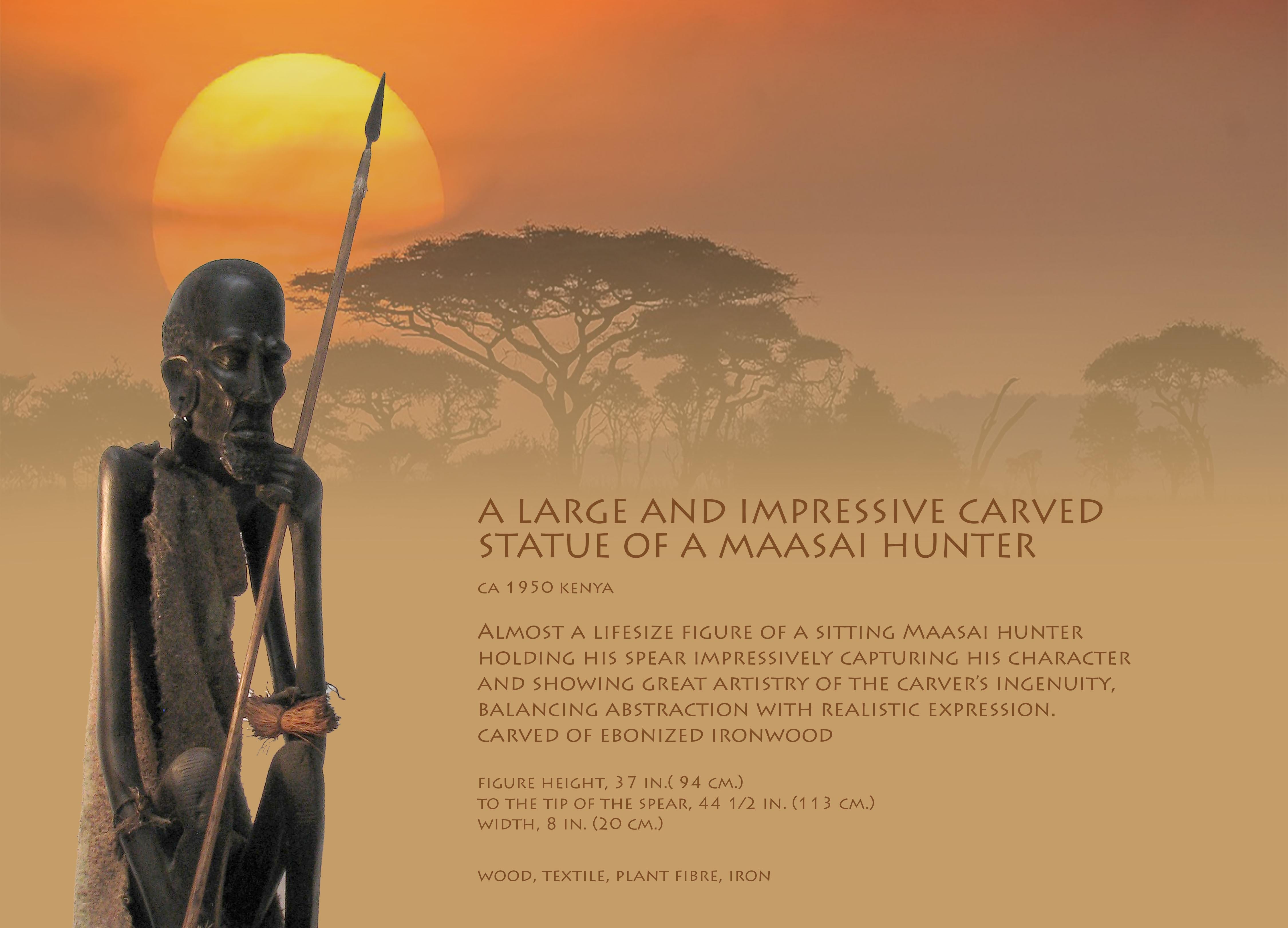 Grandes y  Impresionante estatua tallada de un cazador masai  Circa 1950 Kenia. en venta 2