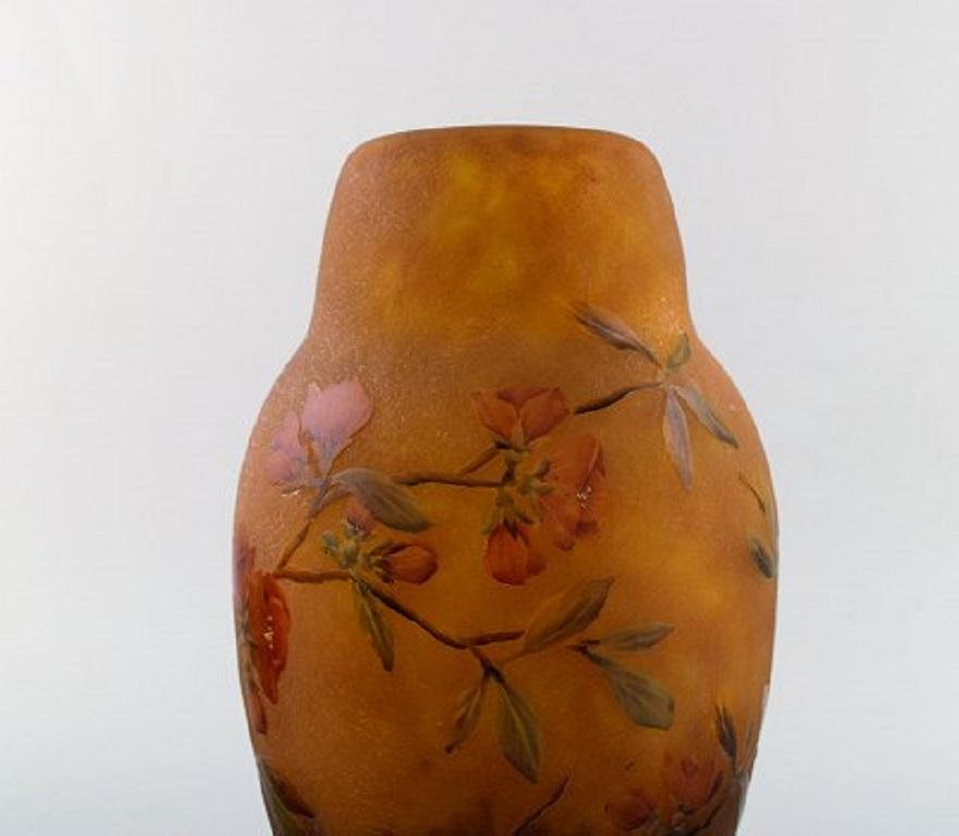Large and Impressive Daum Nancy Art Nouveau Vase in Mouth Blown Art Glass In Good Condition In Copenhagen, DK