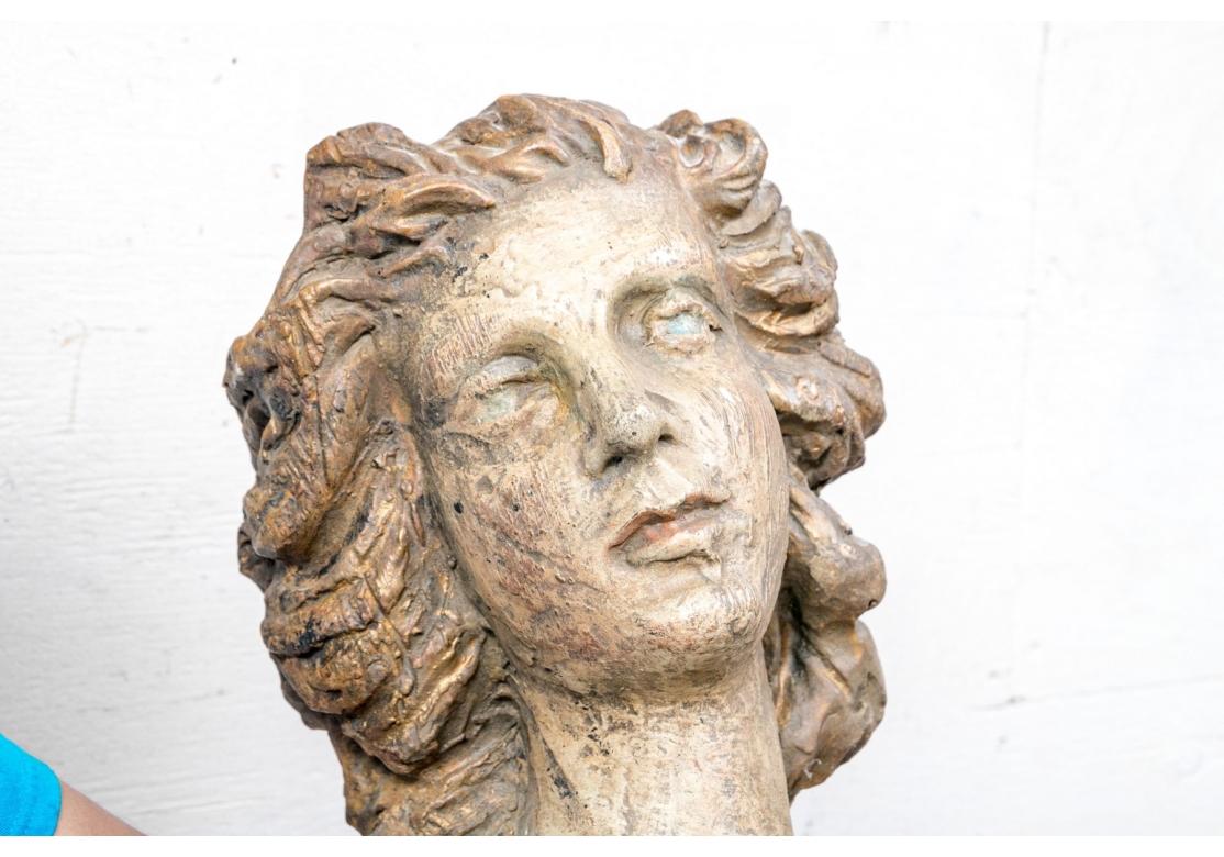 Renaissance Grande et impressionnante fausse tête de mât en fibre de verre en vente