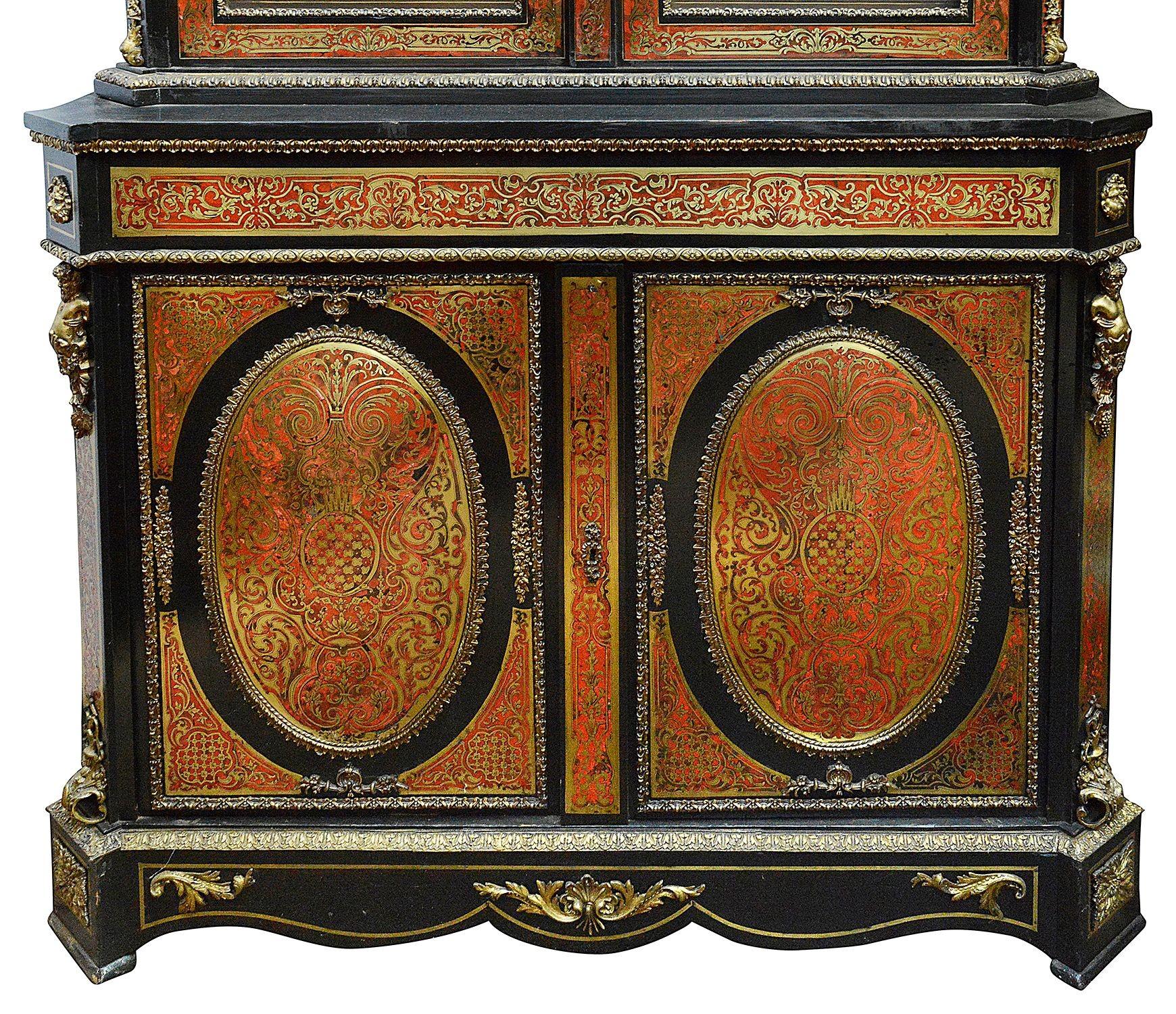 Francese Grande e imponente vetrina Boulle francese del XIX secolo. in vendita