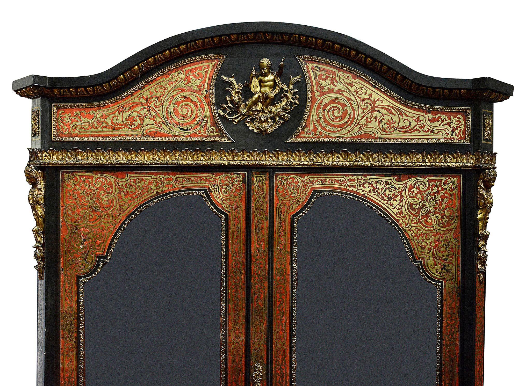 Intarsio Grande e imponente vetrina Boulle francese del XIX secolo. in vendita