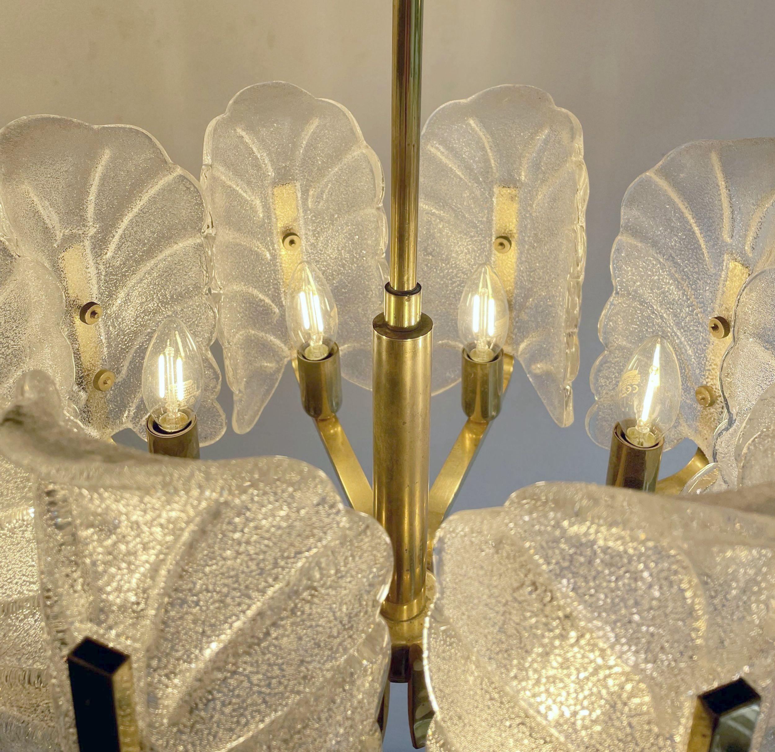 Grande e imponente lampadario JSB in vendita 4