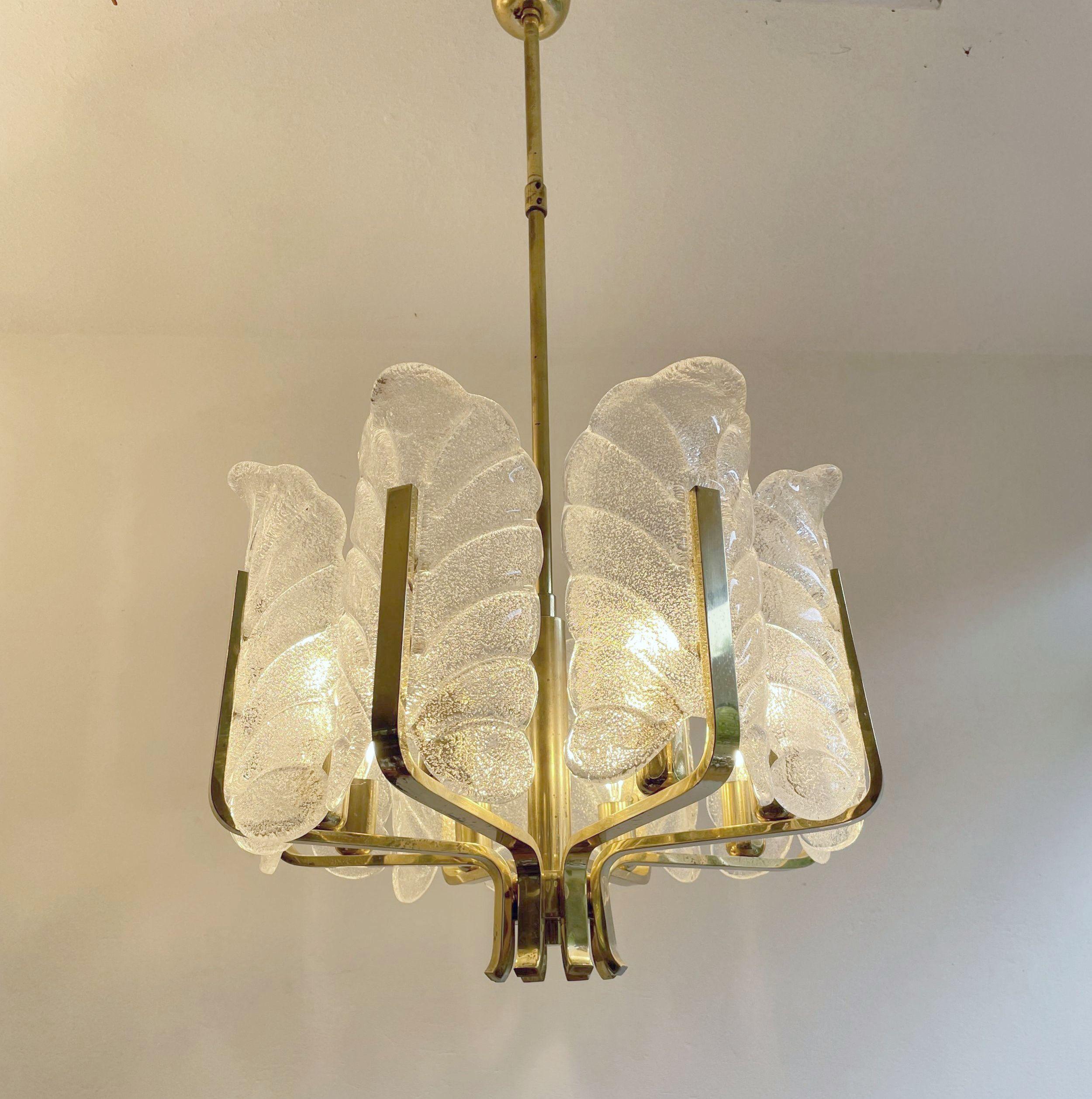 Hollywood Regency Grande e imponente lampadario JSB in vendita