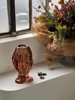 Grande e massiccio vaso vintage italiano in vetro di Murano rosa, dalle forme scultoree