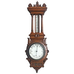 Großes und neuwertiges antikes englisches Wandbarometer aus geschnitzter Eiche und Porzellan