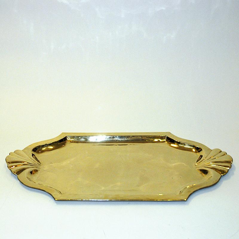 Hand-Crafted Large and oval brass plate/tray by Lars Holmström, Arvika 1930s Sweden For Sale