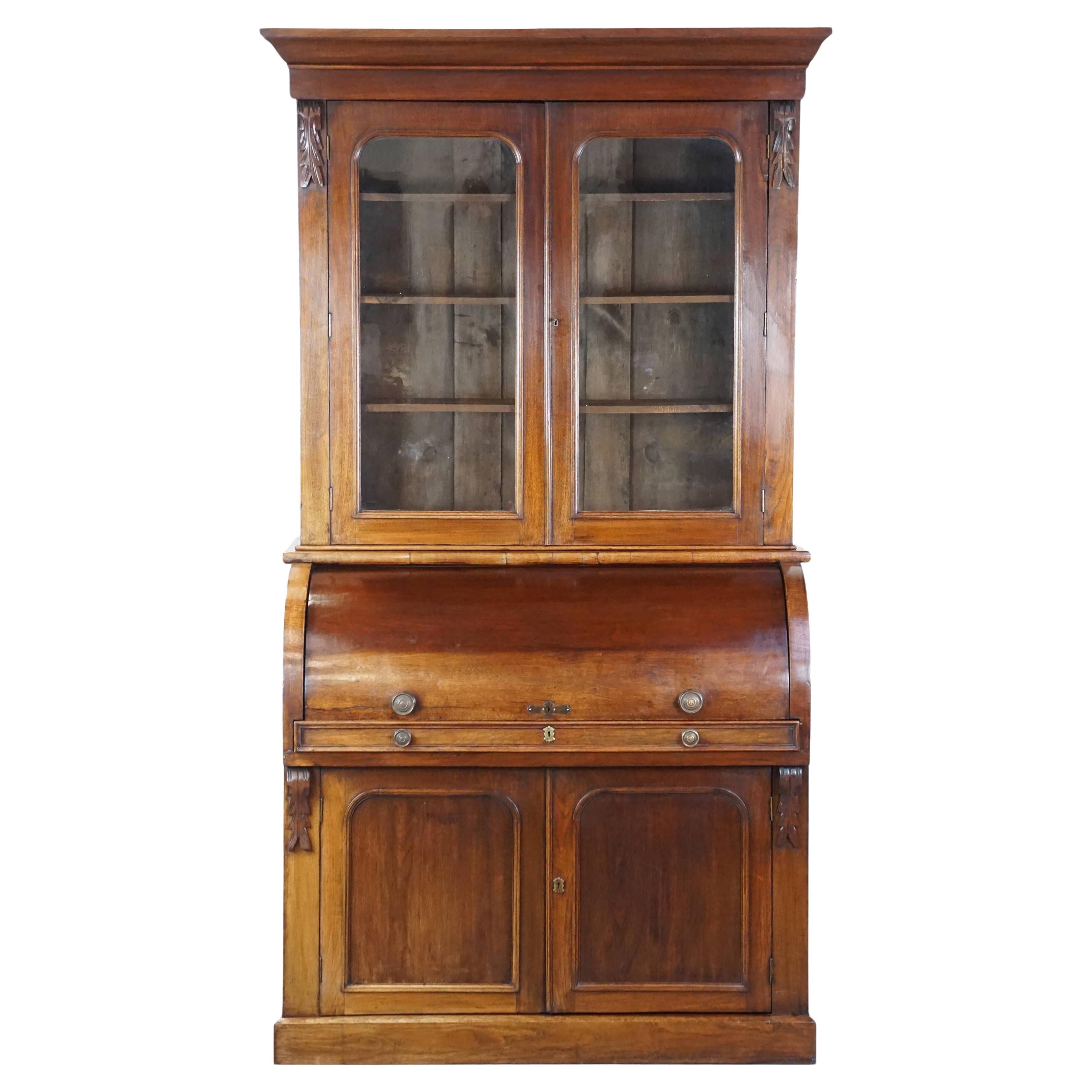 Large and practical antique 19th century English wooden bookcase/secretary For Sale