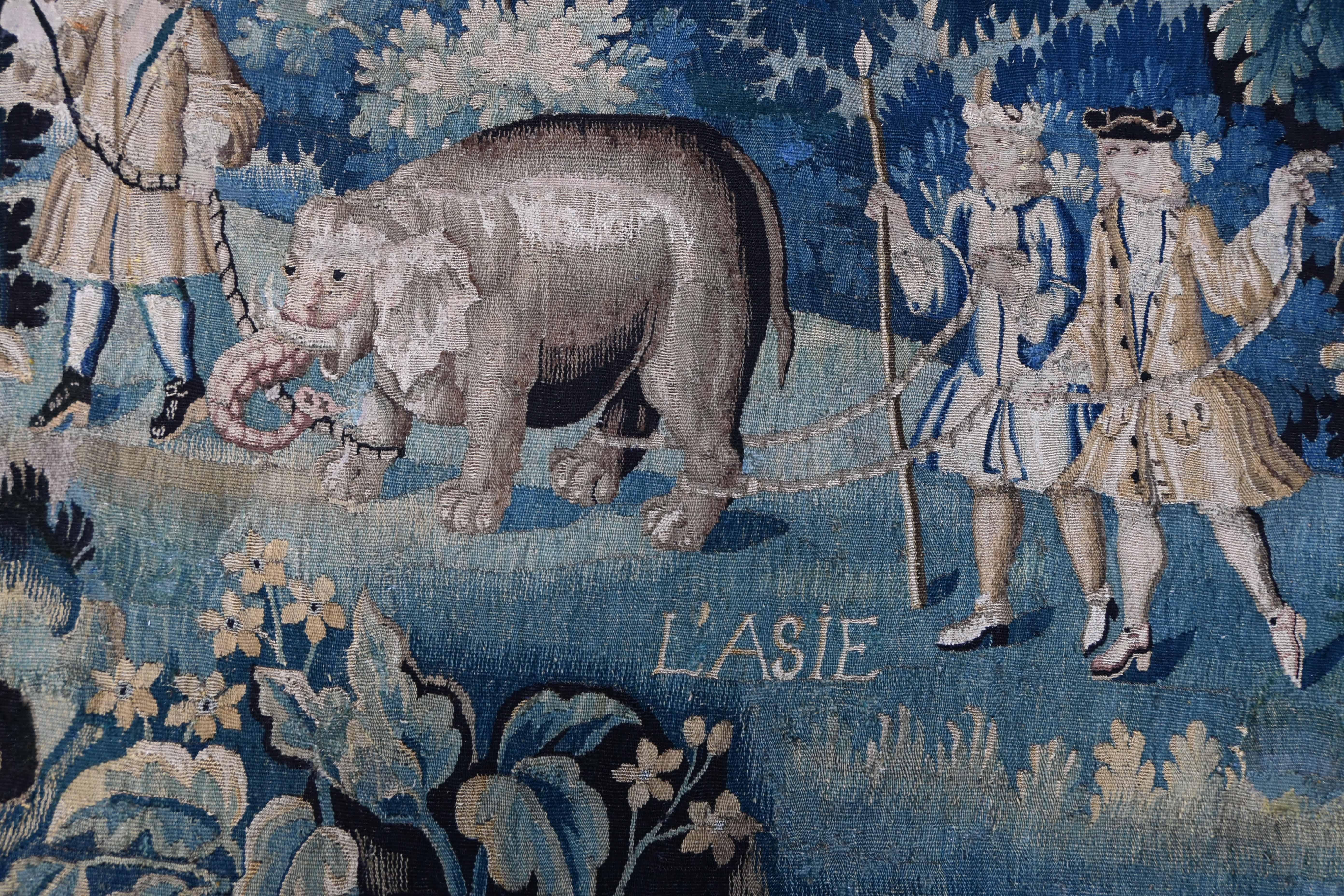 large and rare 17th century tapestry (elephanteau) - N°1340 For Sale 2