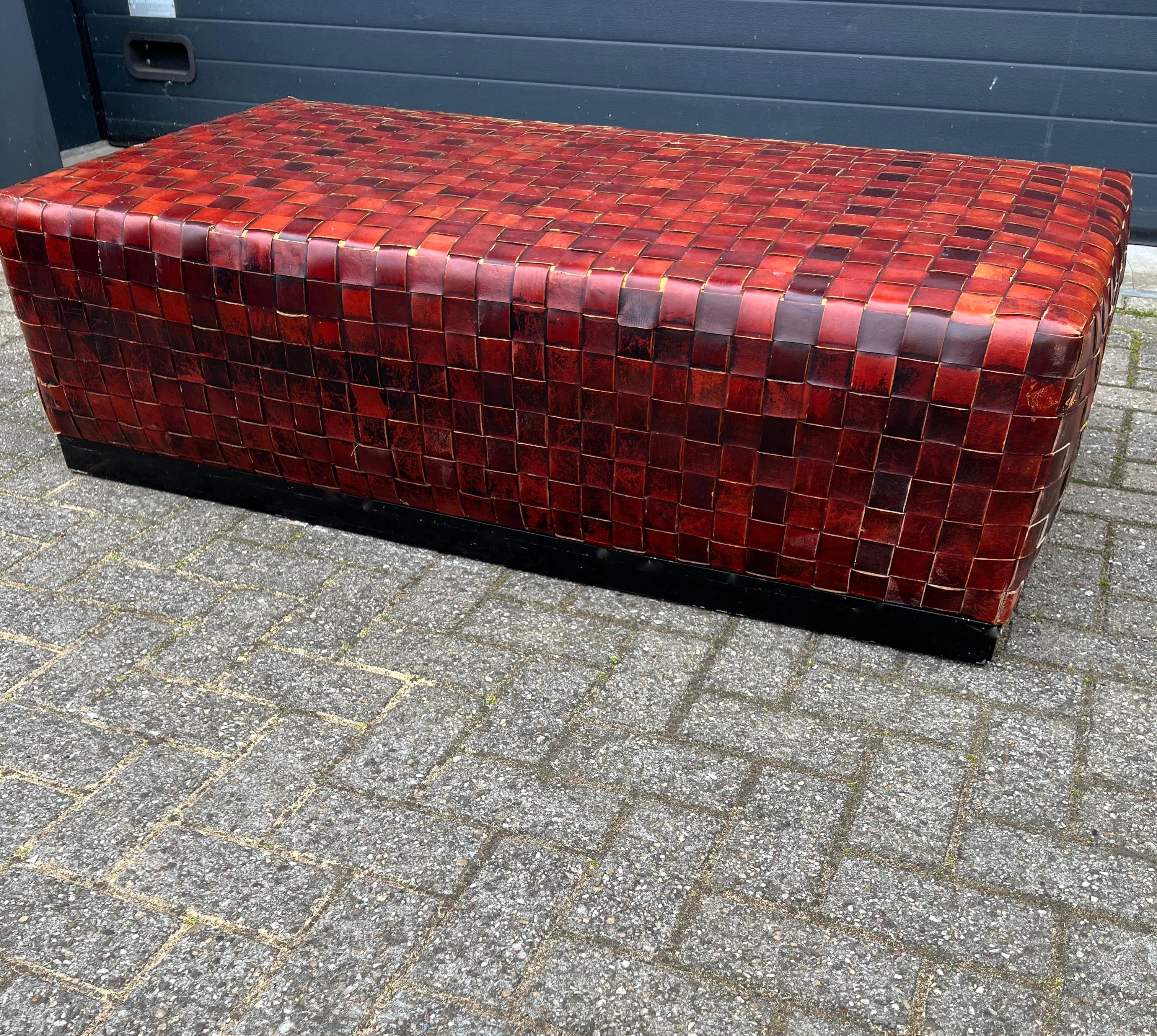 Large and Rare Double Rail Woven Leather Coffee Table or Ottoman Bench, 1990s In Good Condition For Sale In Lisse, NL