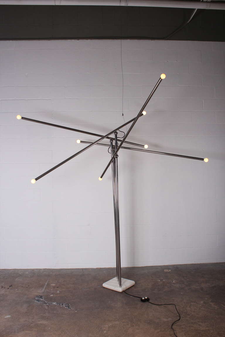 Large and Rare Giraffe Floor Lamp by Arteluce 2