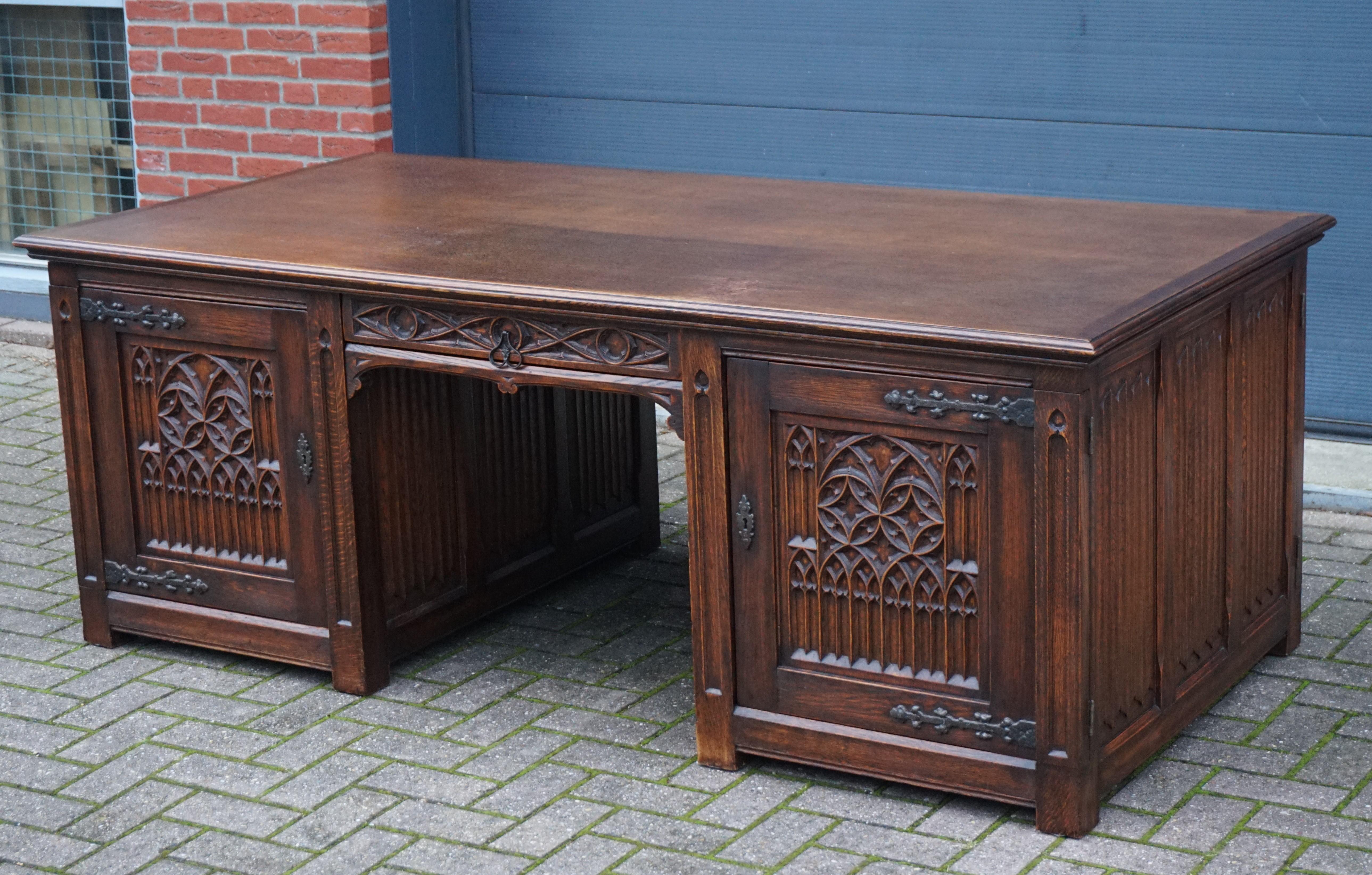 Impressive and beautiful, hand-crafted antique double sided desk.

Everyone knows about first impressions and how much they can mean for a private person, a business or an organisation. Well, imagine yourself entering a room and walking up to