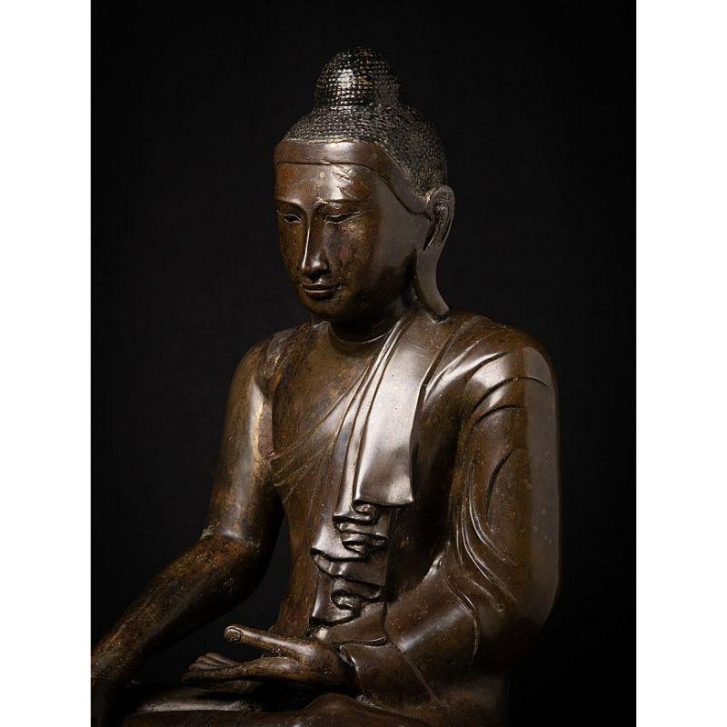 Large and Special Bronze Burmese Mandalay Buddha from Burma For Sale 1