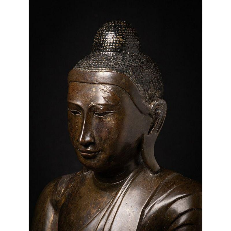 Large and Special Bronze Burmese Mandalay Buddha from Burma For Sale 2