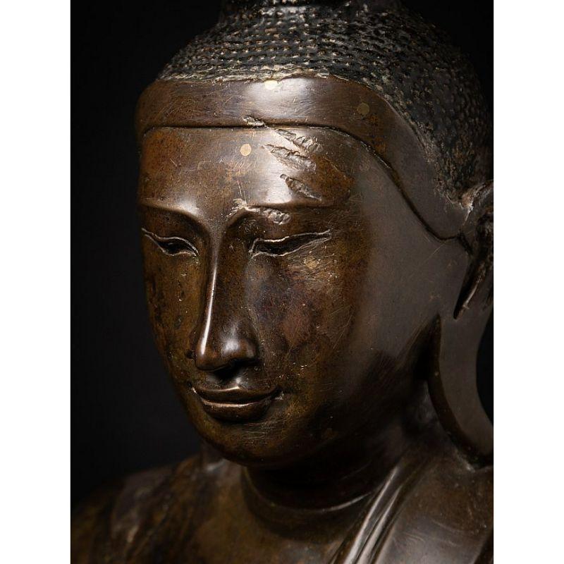 Large and Special Bronze Burmese Mandalay Buddha from Burma For Sale 5