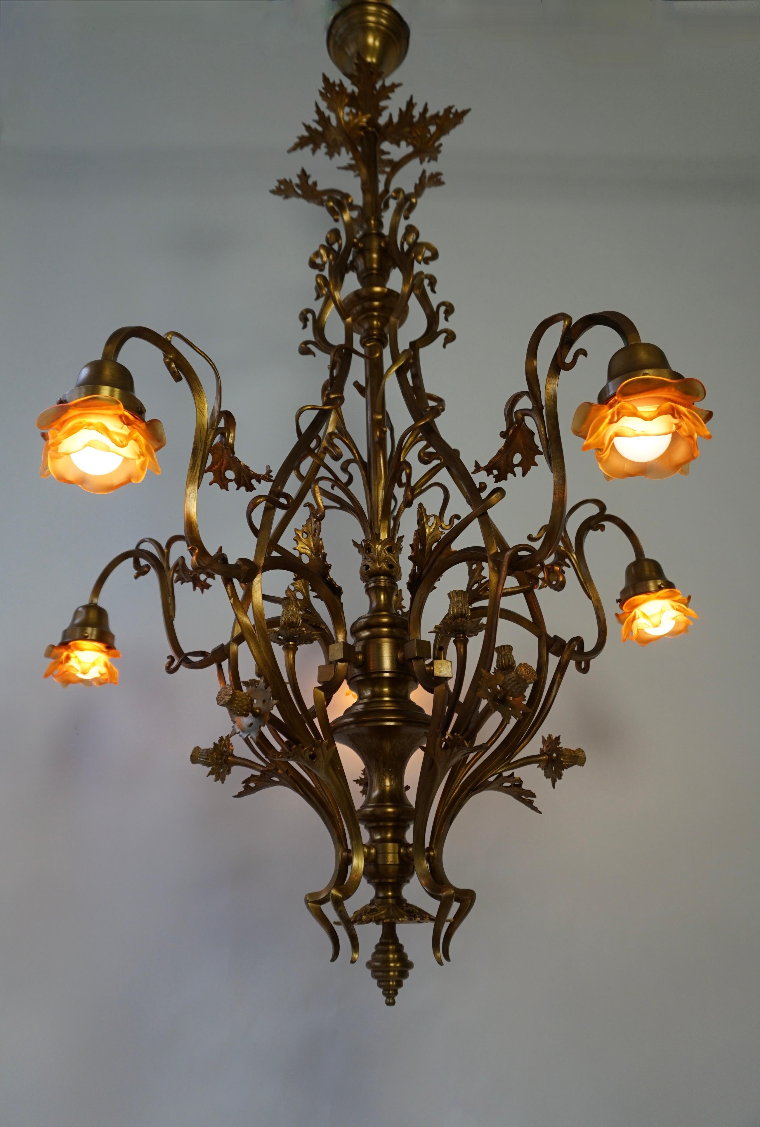 Grand et de grande qualité, élégant et exquis lustre Art Nouveau à 5 lumières en vente 2
