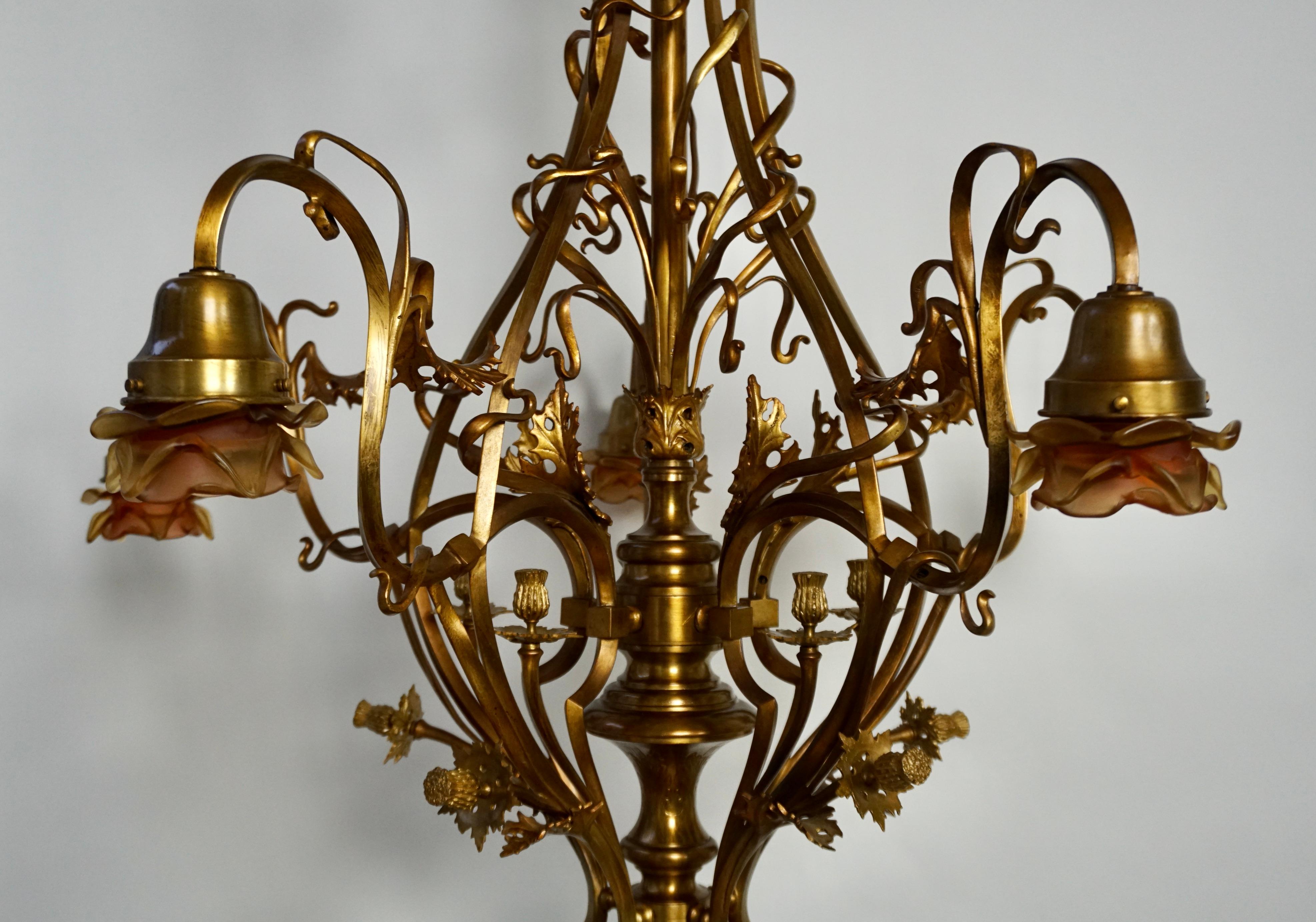 Grand et de grande qualité, élégant et exquis lustre Art Nouveau à 5 lumières en vente 5