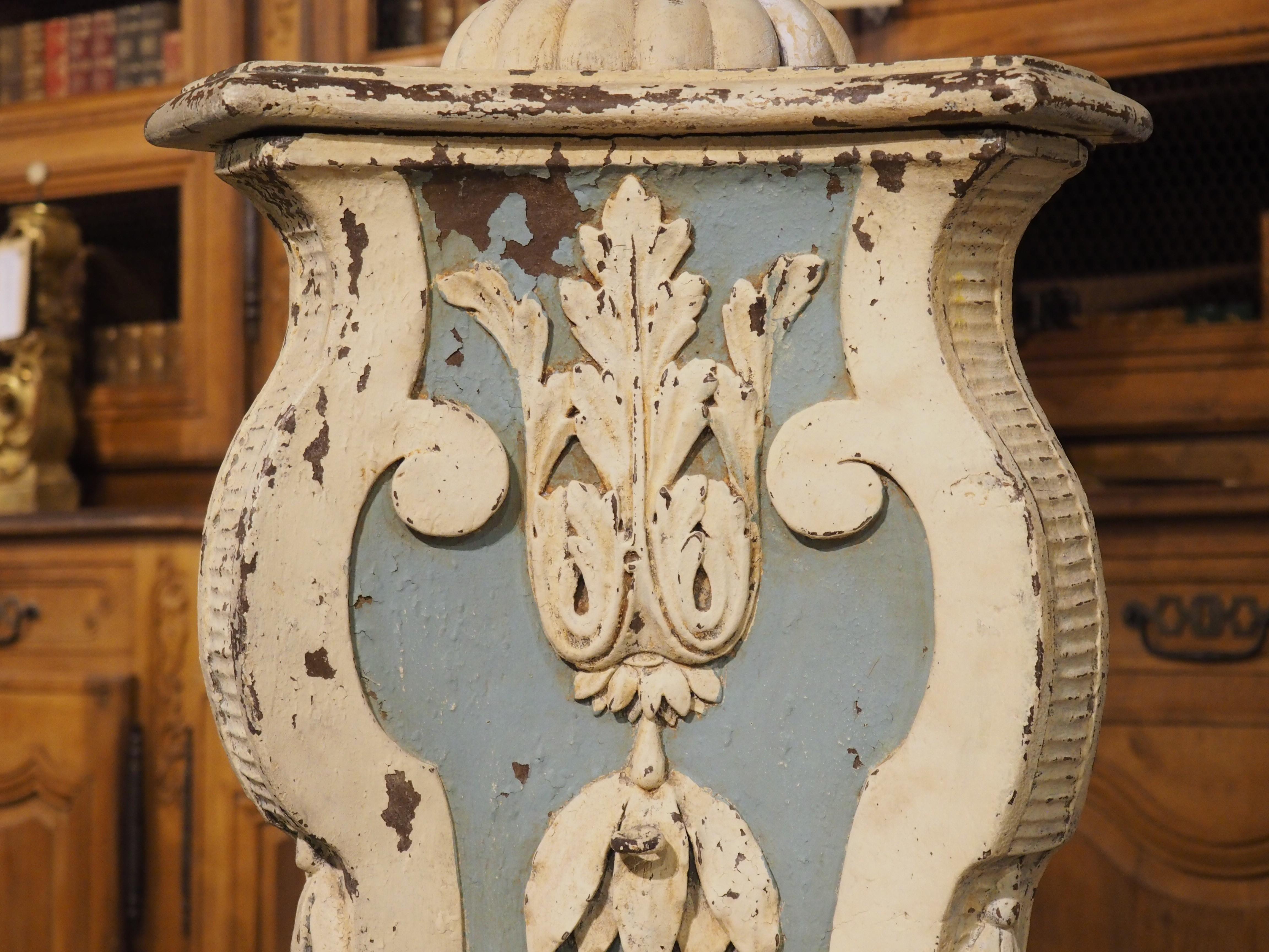Large and Unique 18th Century Painted Wooden Jardinière from Bruges For Sale 7