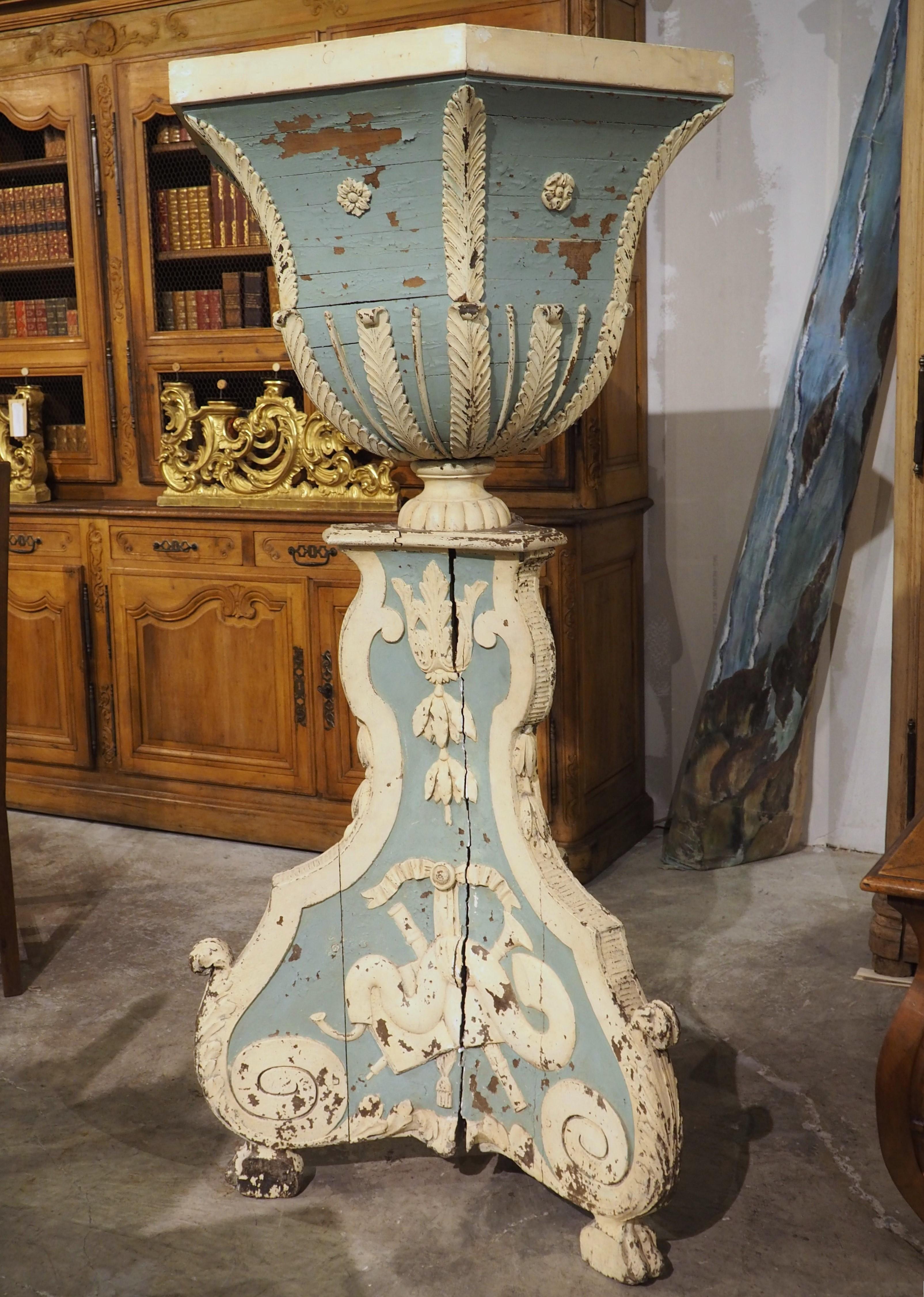 Large and Unique 18th Century Painted Wooden Jardinière from Bruges For Sale 9