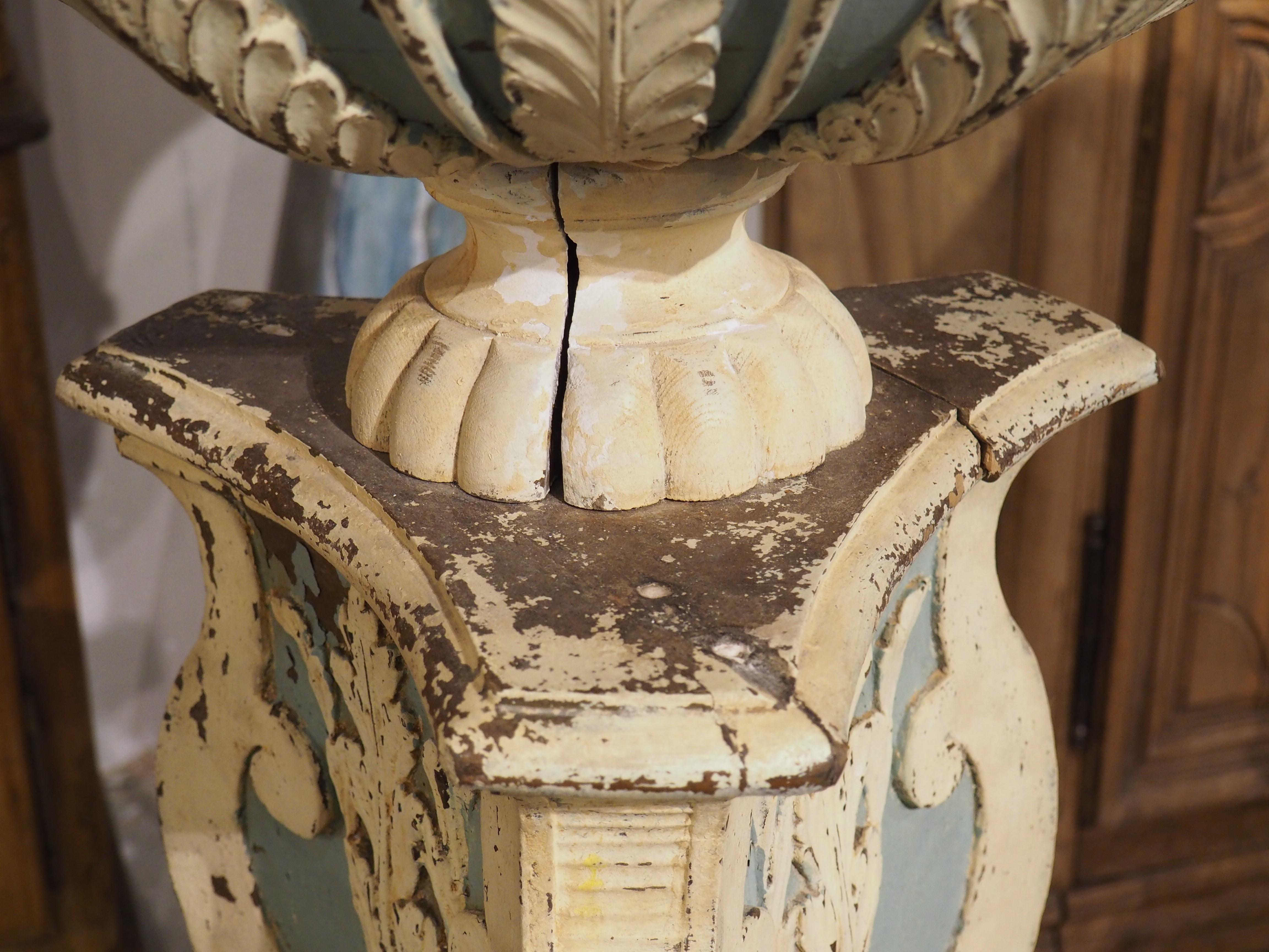 Large and Unique 18th Century Painted Wooden Jardinière from Bruges For Sale 2