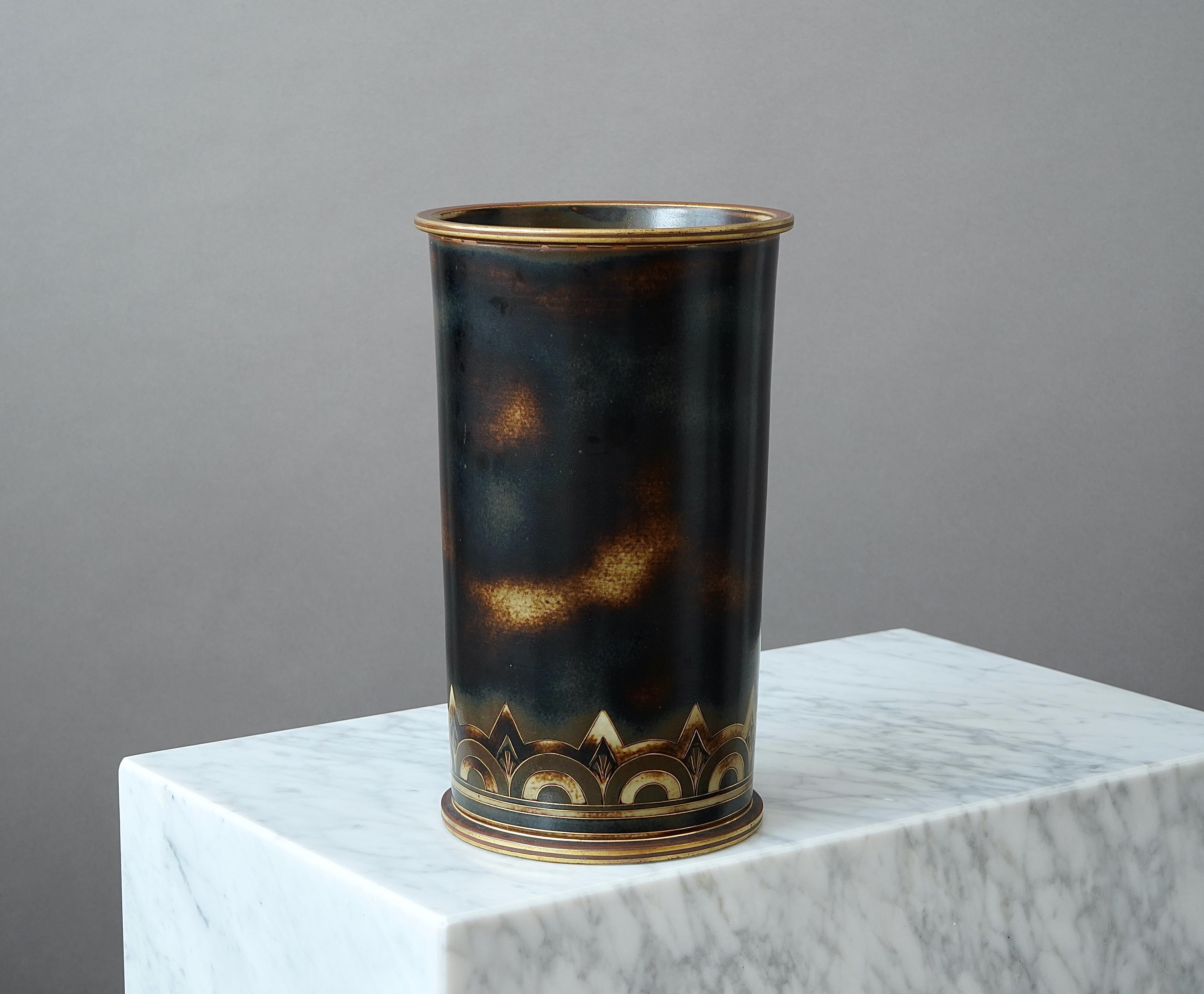 Turned Large and Unique Art Deco Vase by Gunnar Nylund for ALP, Sweden, 1930s For Sale
