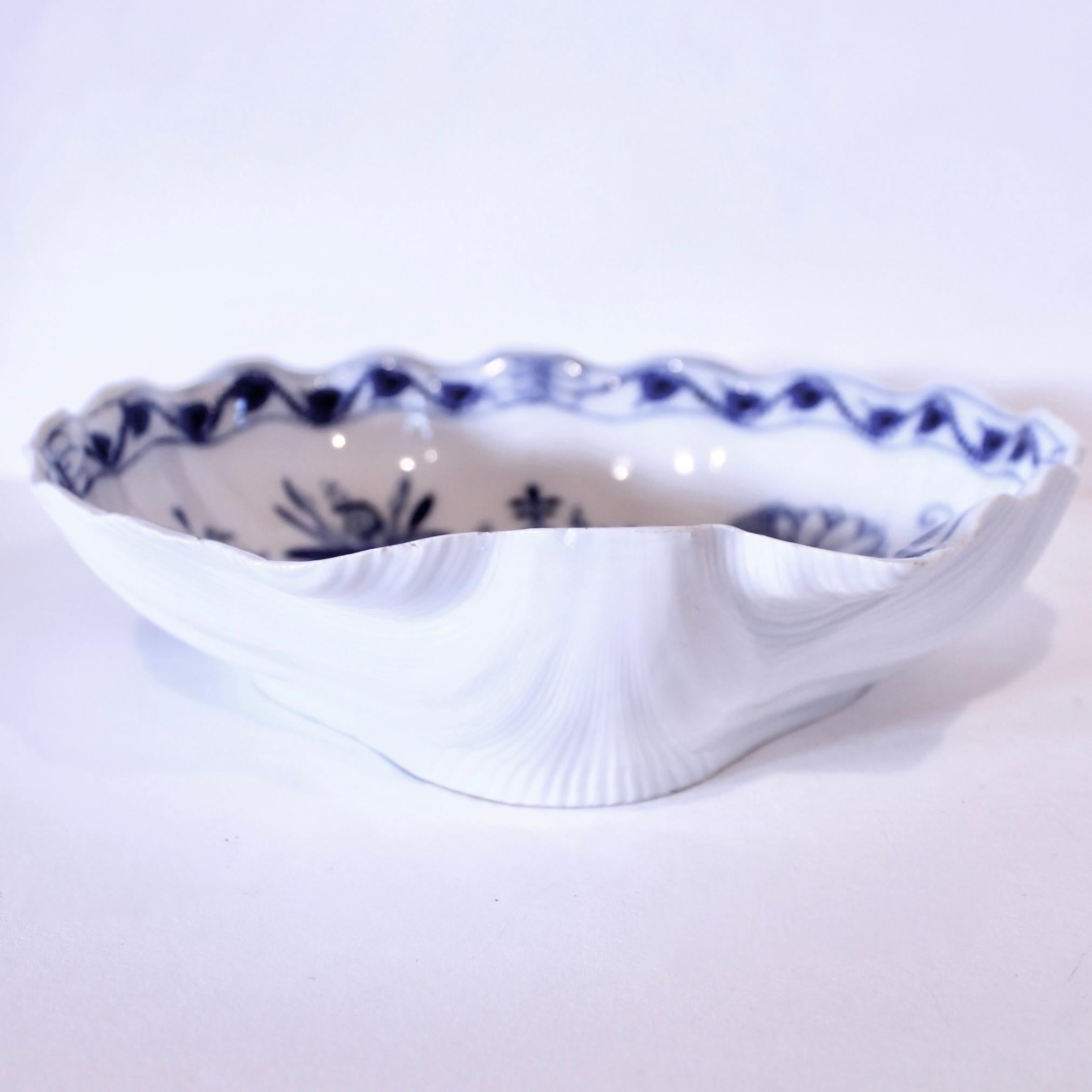 Large And Unusual Shell Shaped Antique Meissen Porcelain Bowl, 19th Century For Sale 9