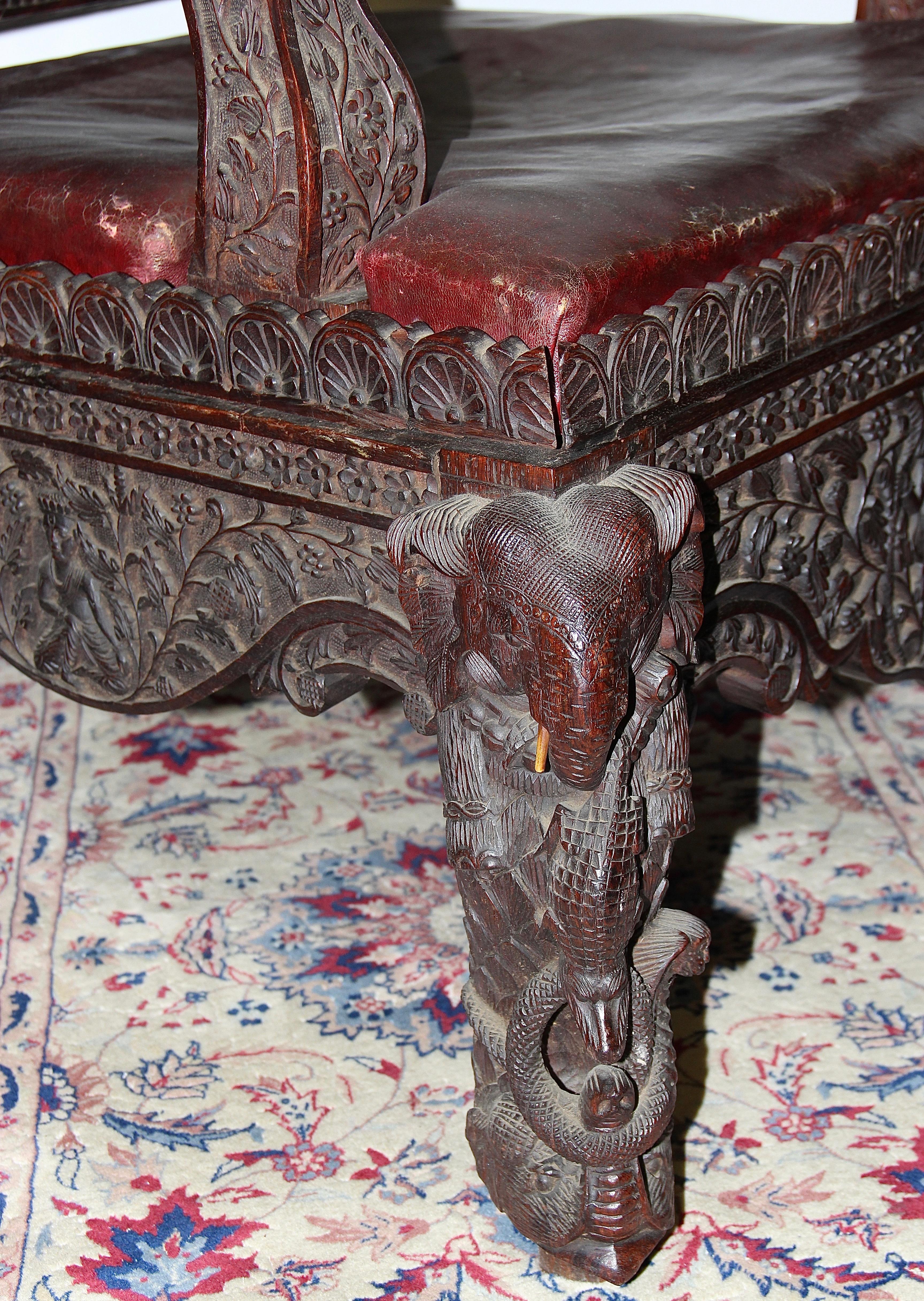 Großer und sehr dekorativer antiker Thronsessel aus Massivholz, 19. Jahrhundert im Angebot 7