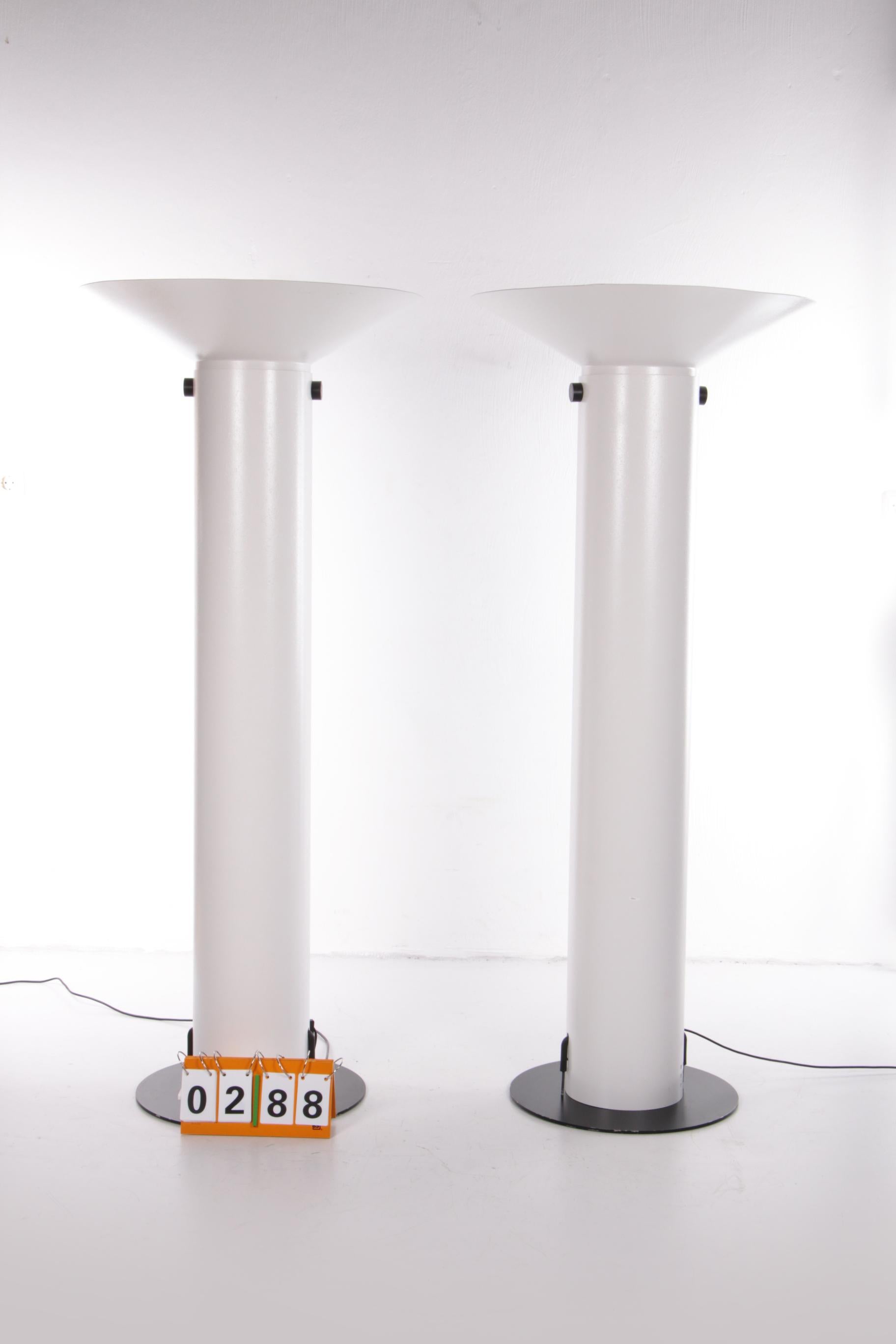 Large and Very Rare Big White Floor Lamps by Elio Martinelli, 1960 Italy For Sale 9