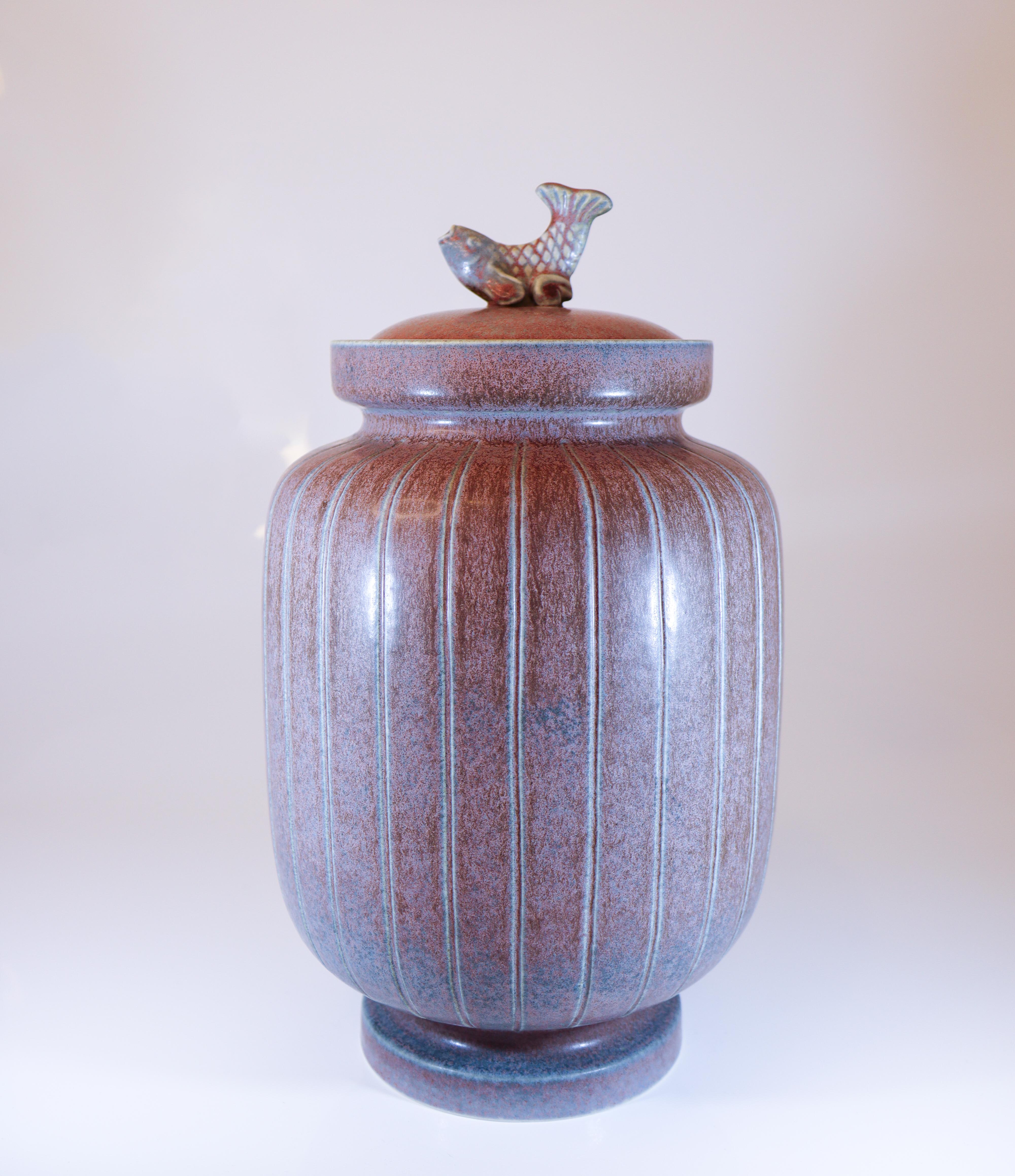Large and Very Rare Purple Urn Gunnar Nylund - Rörstrand - Scandinavian Modern In Excellent Condition For Sale In Stockholm, SE