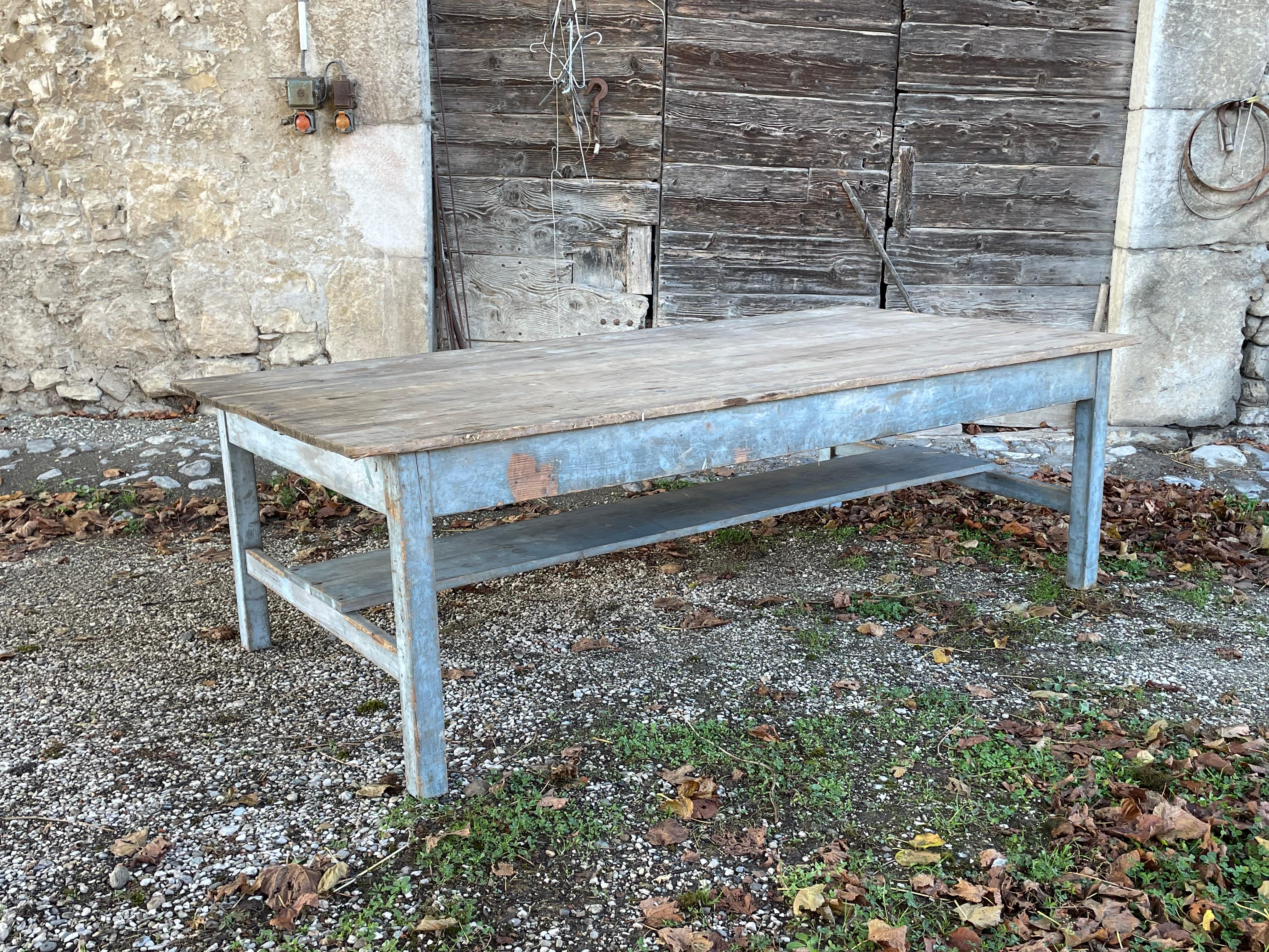 Large and wide old farm table For Sale 4
