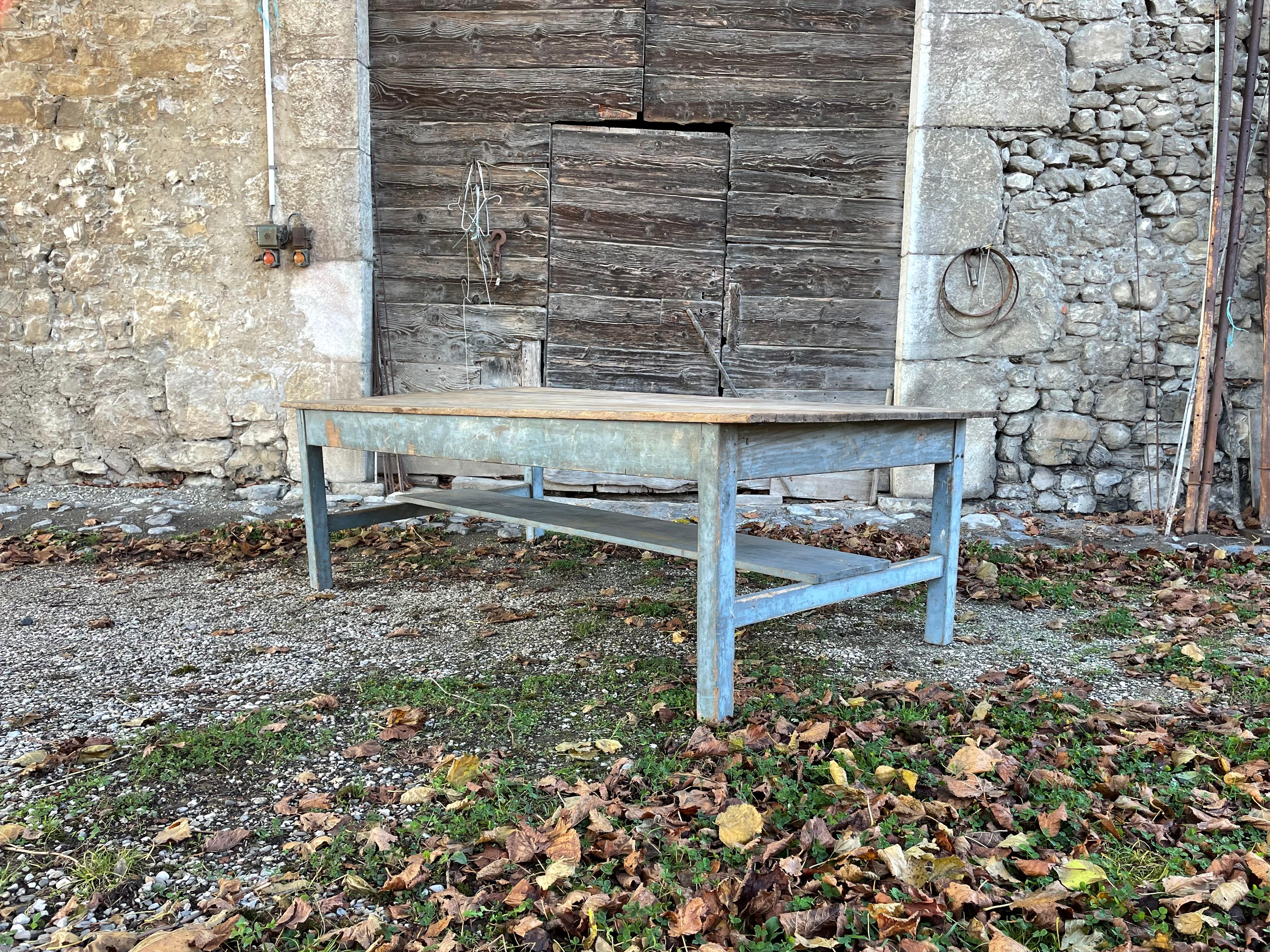 Large and wide old farm table For Sale 10