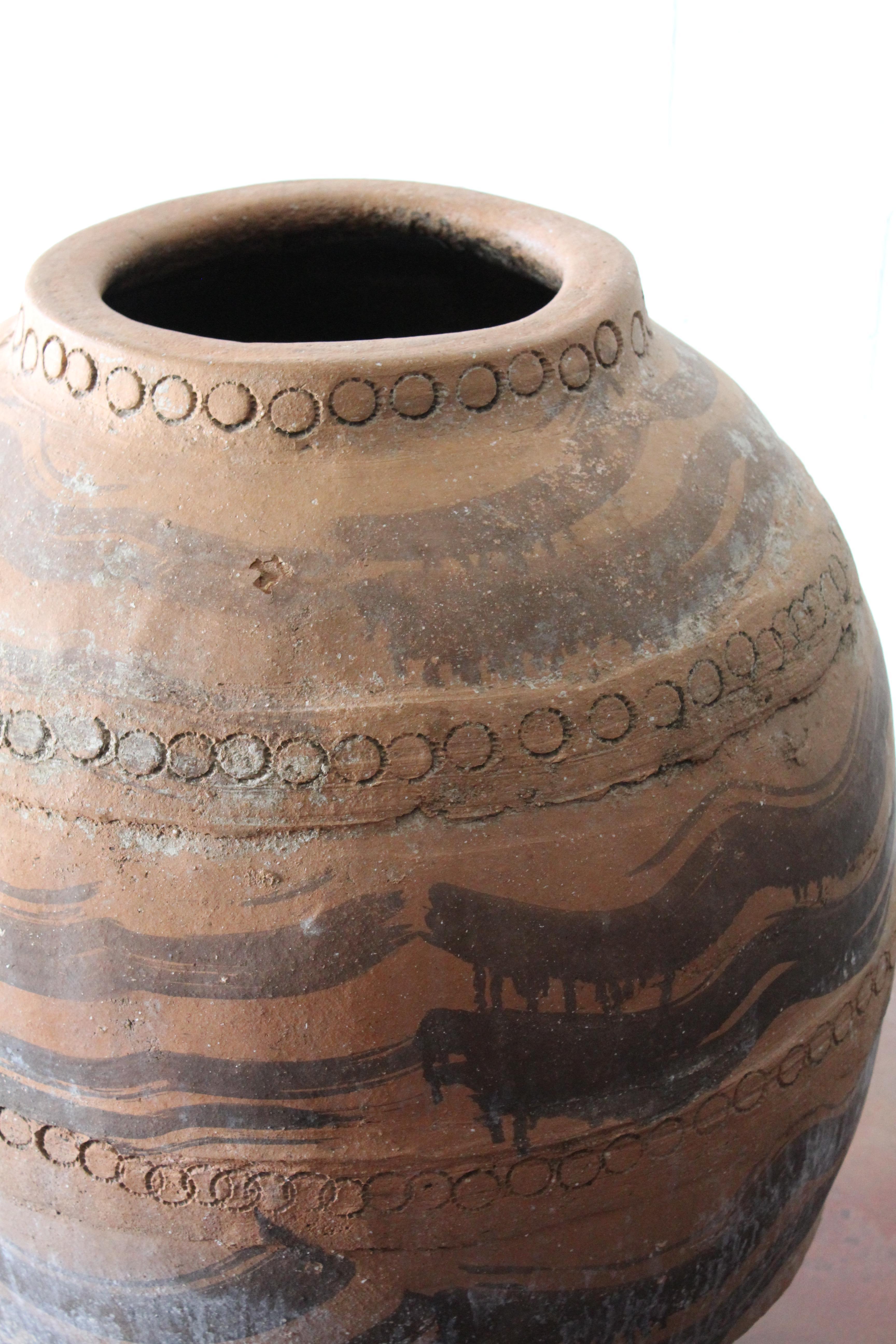 Large Andalusian Terracotta Jar In Good Condition In Scottsdale, AZ