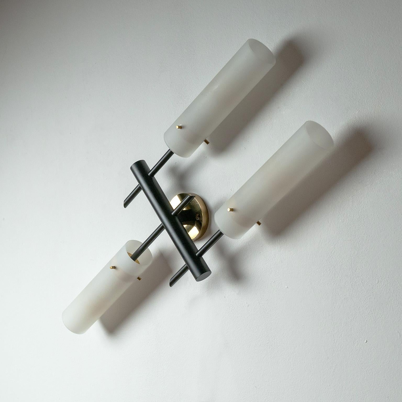 Mid-Century moderno Grande lampada da parete Angelo Lelii per Arredoluce, anni '50 in vendita