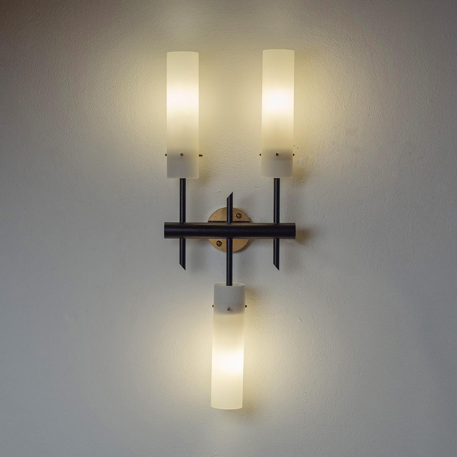 Metà XX secolo Grande lampada da parete Angelo Lelii per Arredoluce, anni '50 in vendita