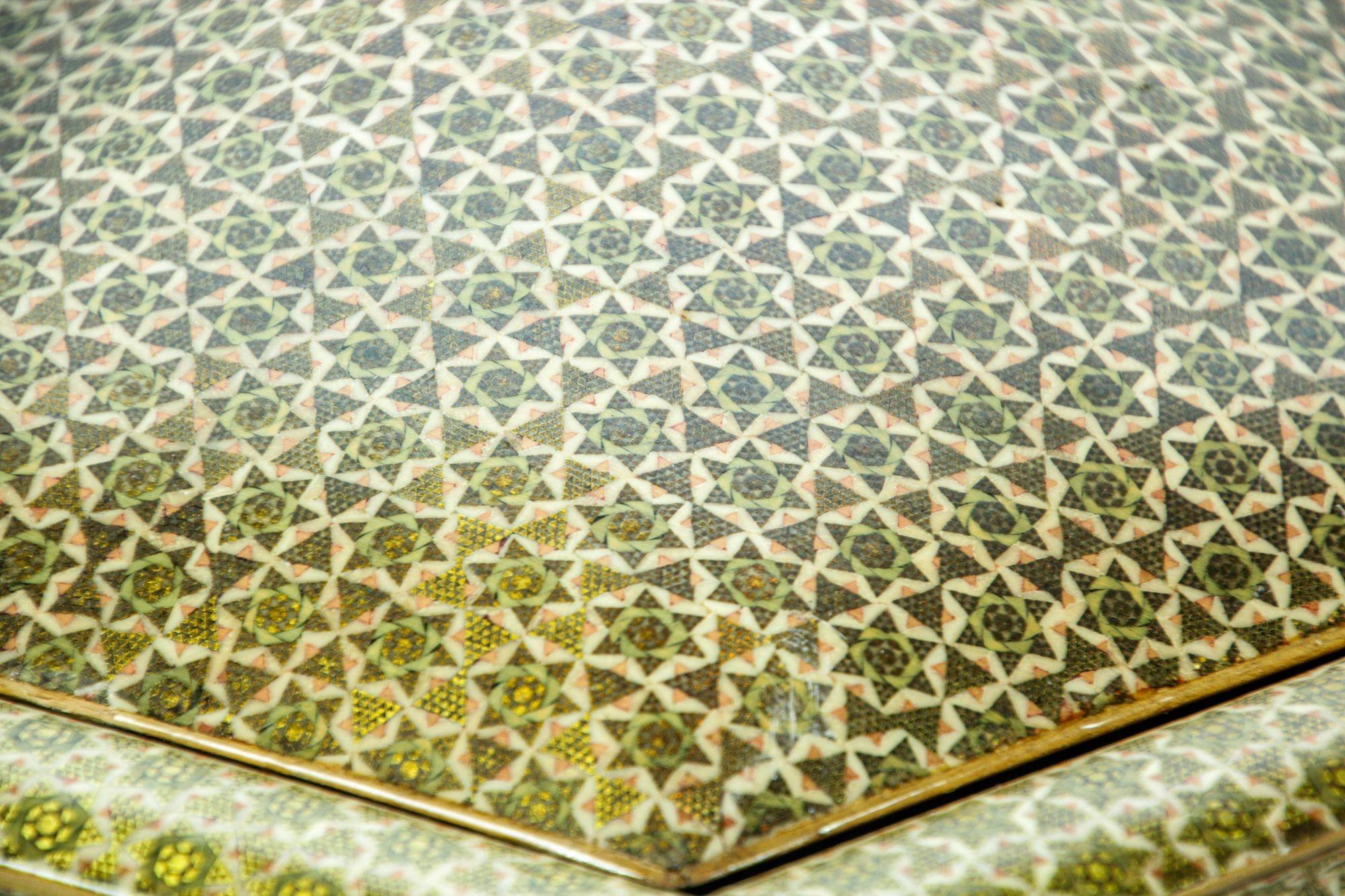 Große Anglo Indian Mosaic Inlaid Schmuck Hexagonal Box 1950s im Angebot 3