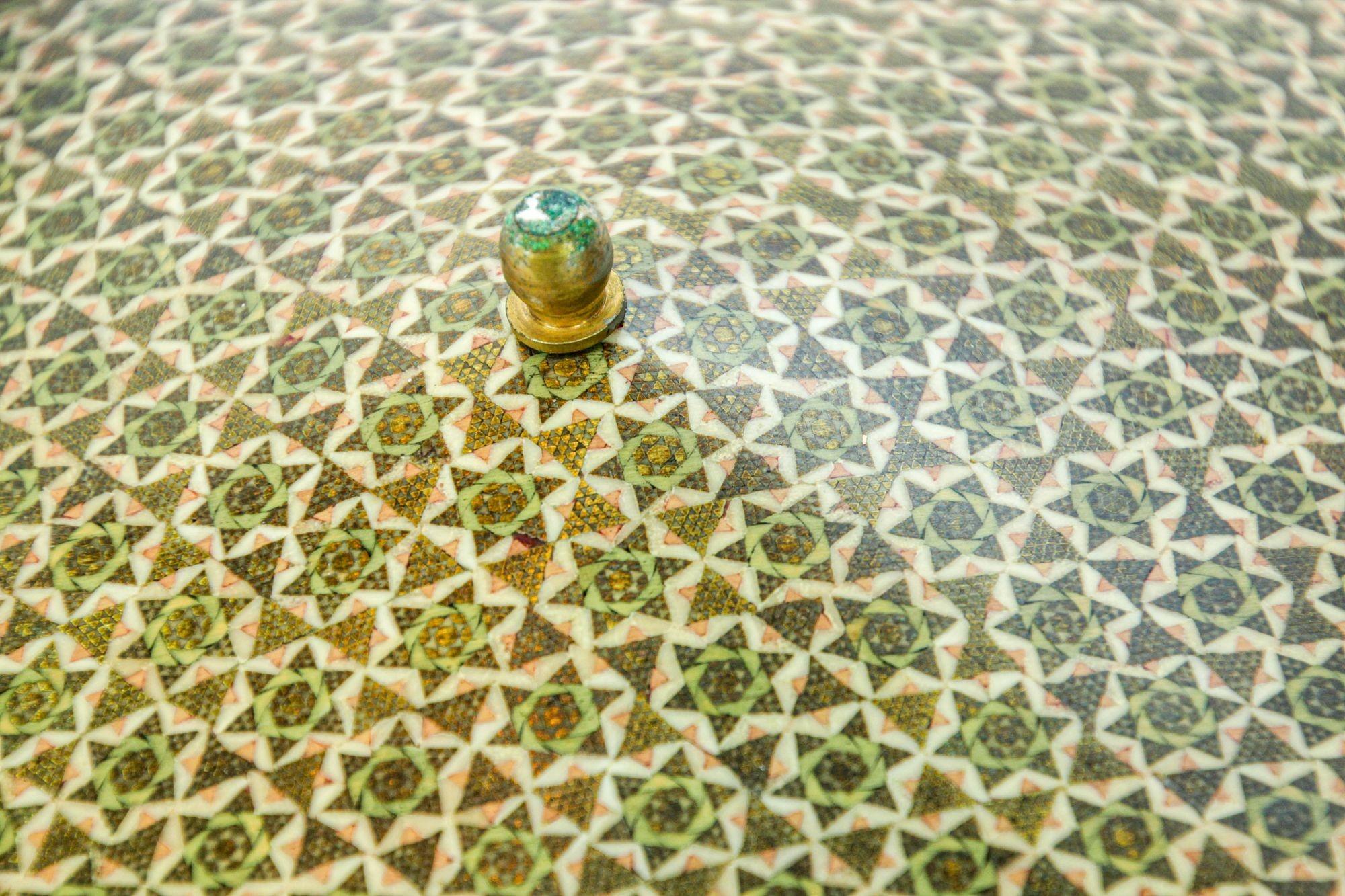 Große Anglo Indian Mosaic Inlaid Schmuck Hexagonal Box 1950s im Angebot 1
