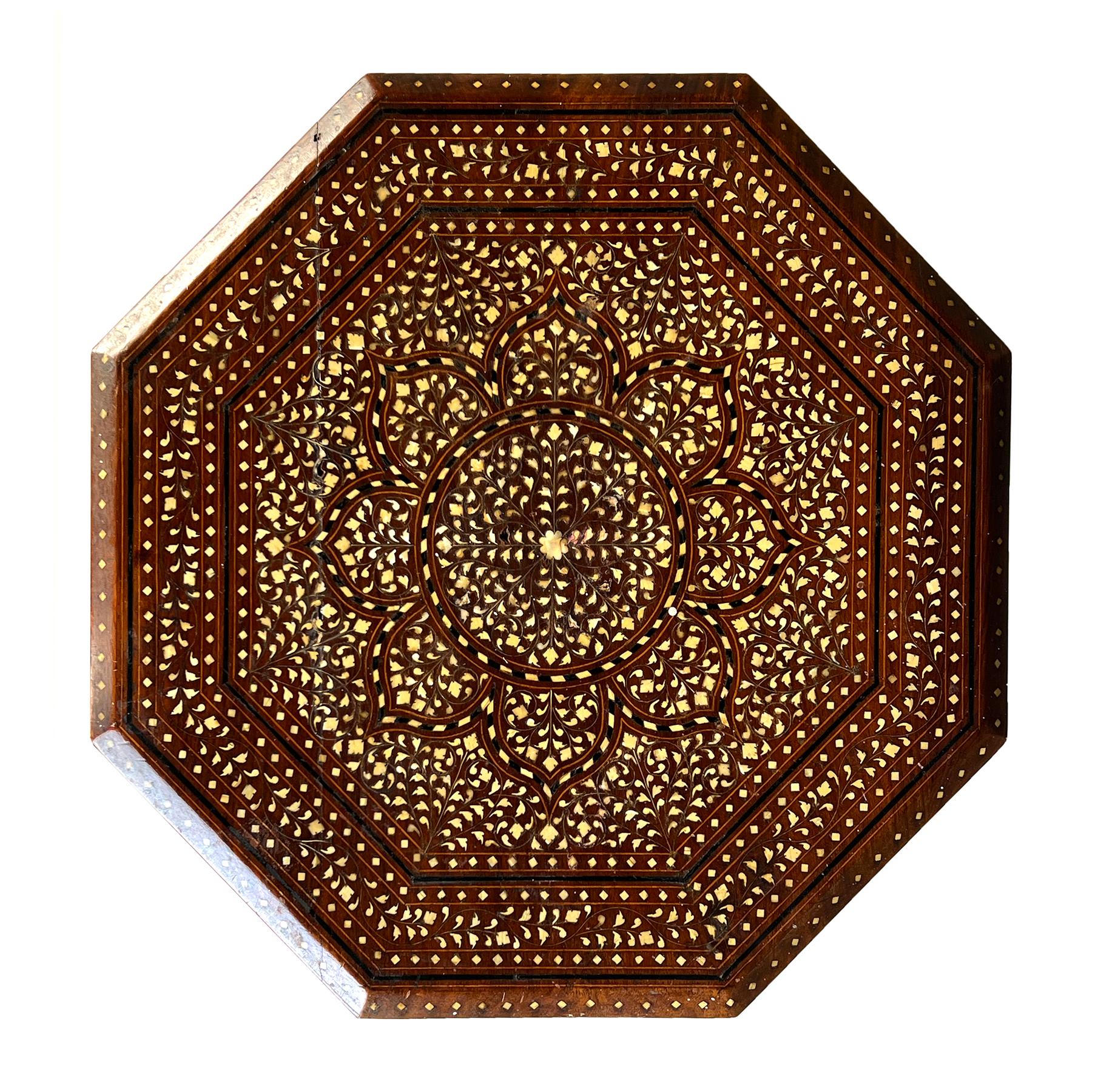 Large Anglo Indian Octagonal Side/traveling Table In Good Condition For Sale In San Francisco, CA