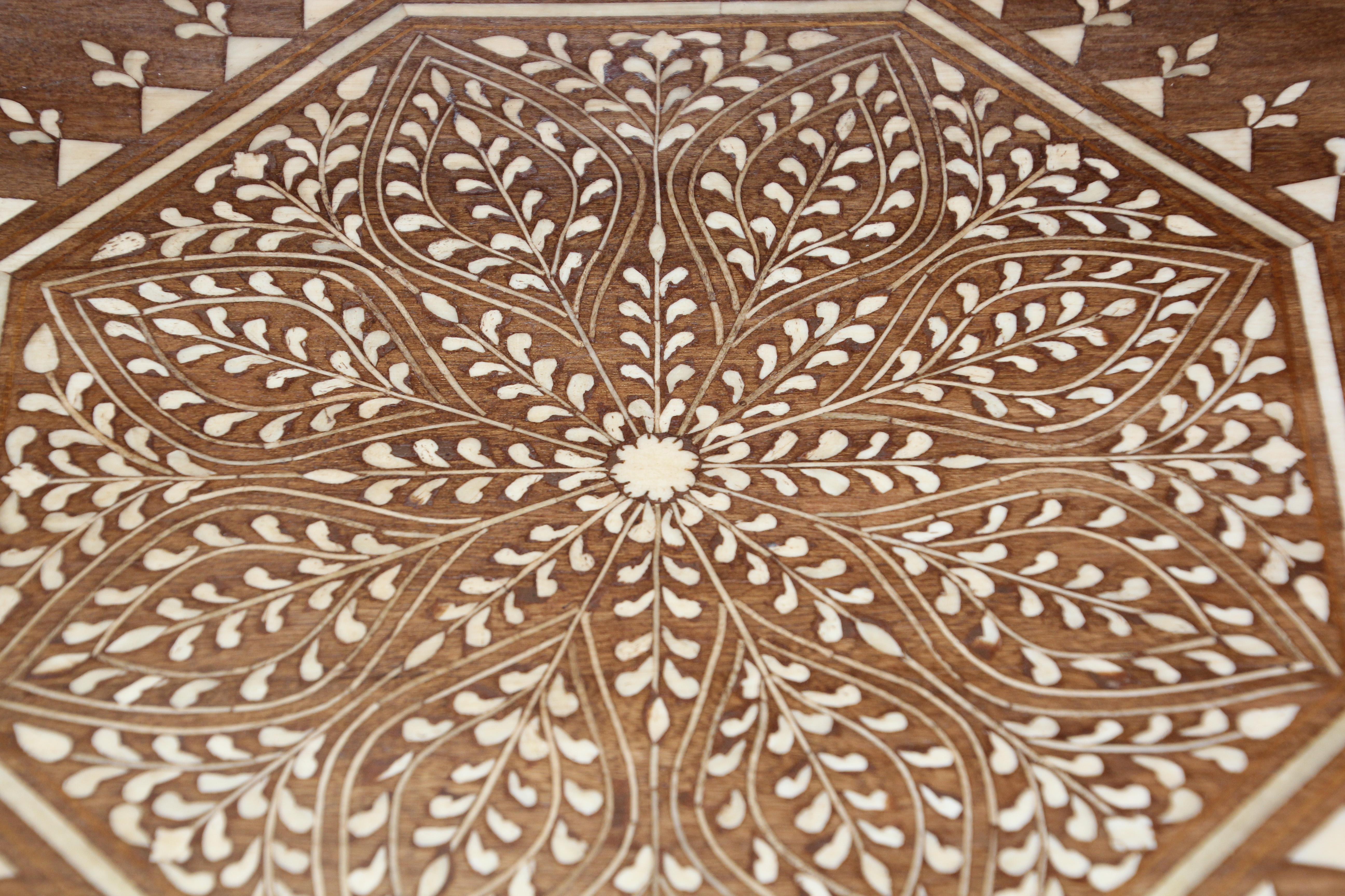 Anglo-Indian Mughal Octagonal Moorish Table with Inlay 3