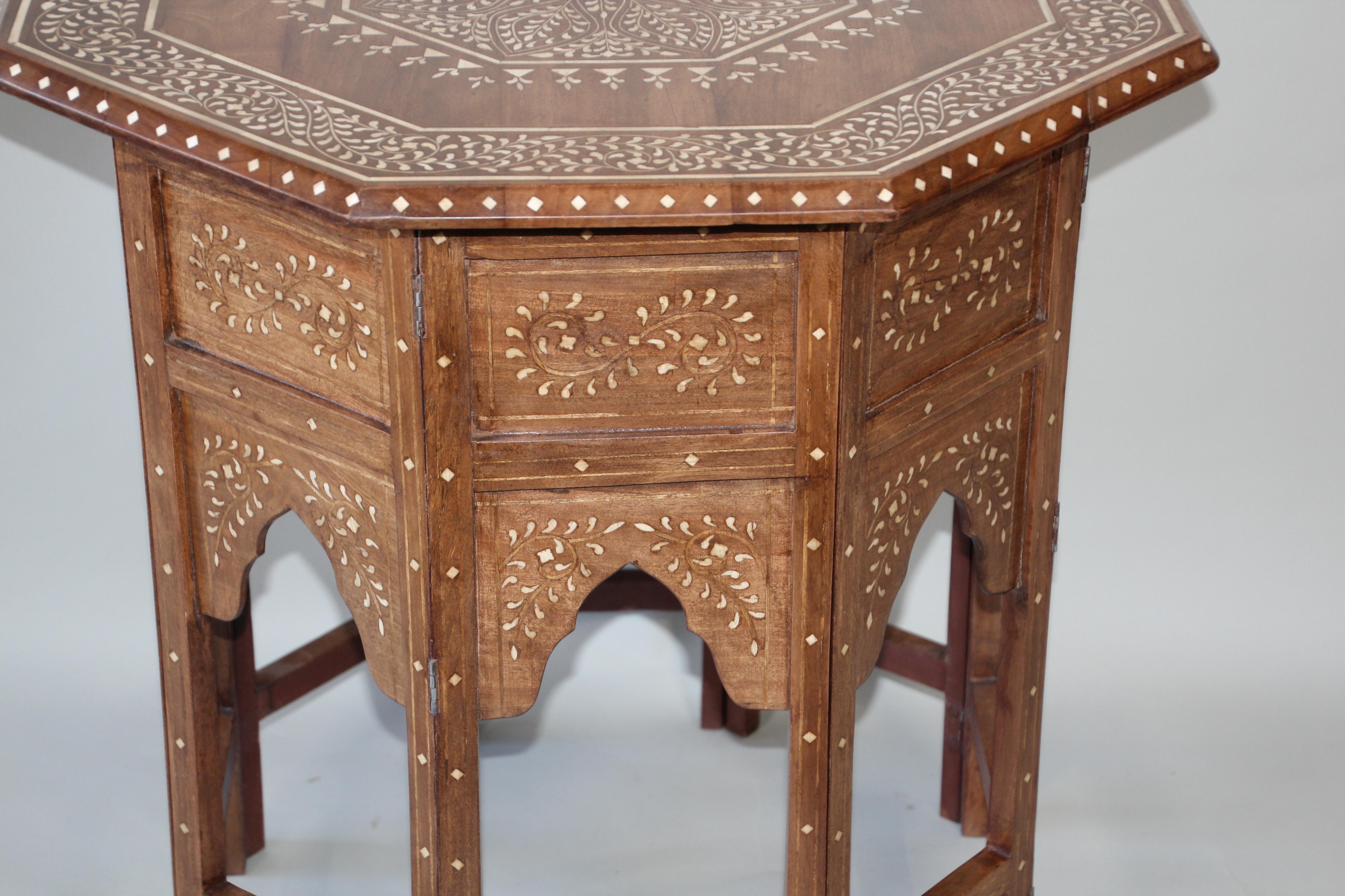 Anglo-Indian Mughal Octagonal Moorish Table with Inlay 7