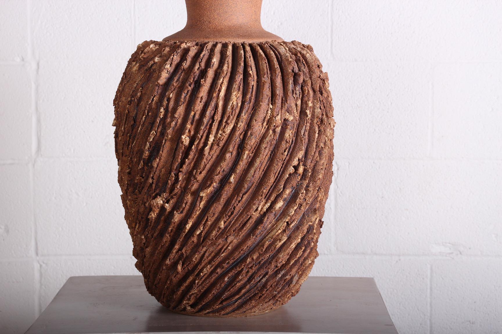Vaso grande in ceramica di Anne Goldman in vendita 3