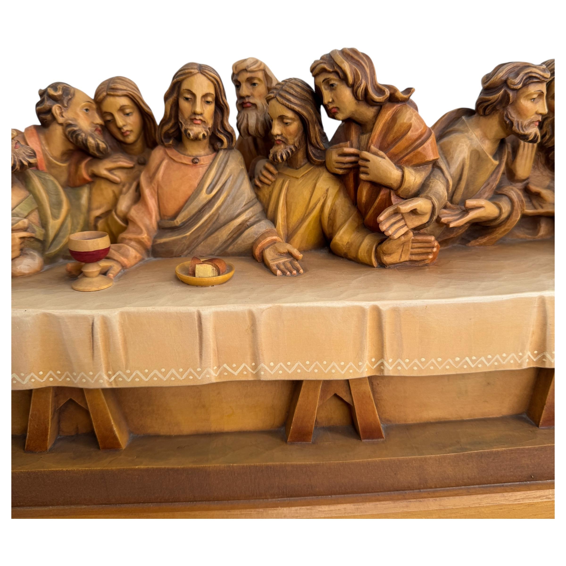 Bois Grande sculpture en bois sculpté ANRI Last Supper By Osvaldo Moroder 1980s or older en vente